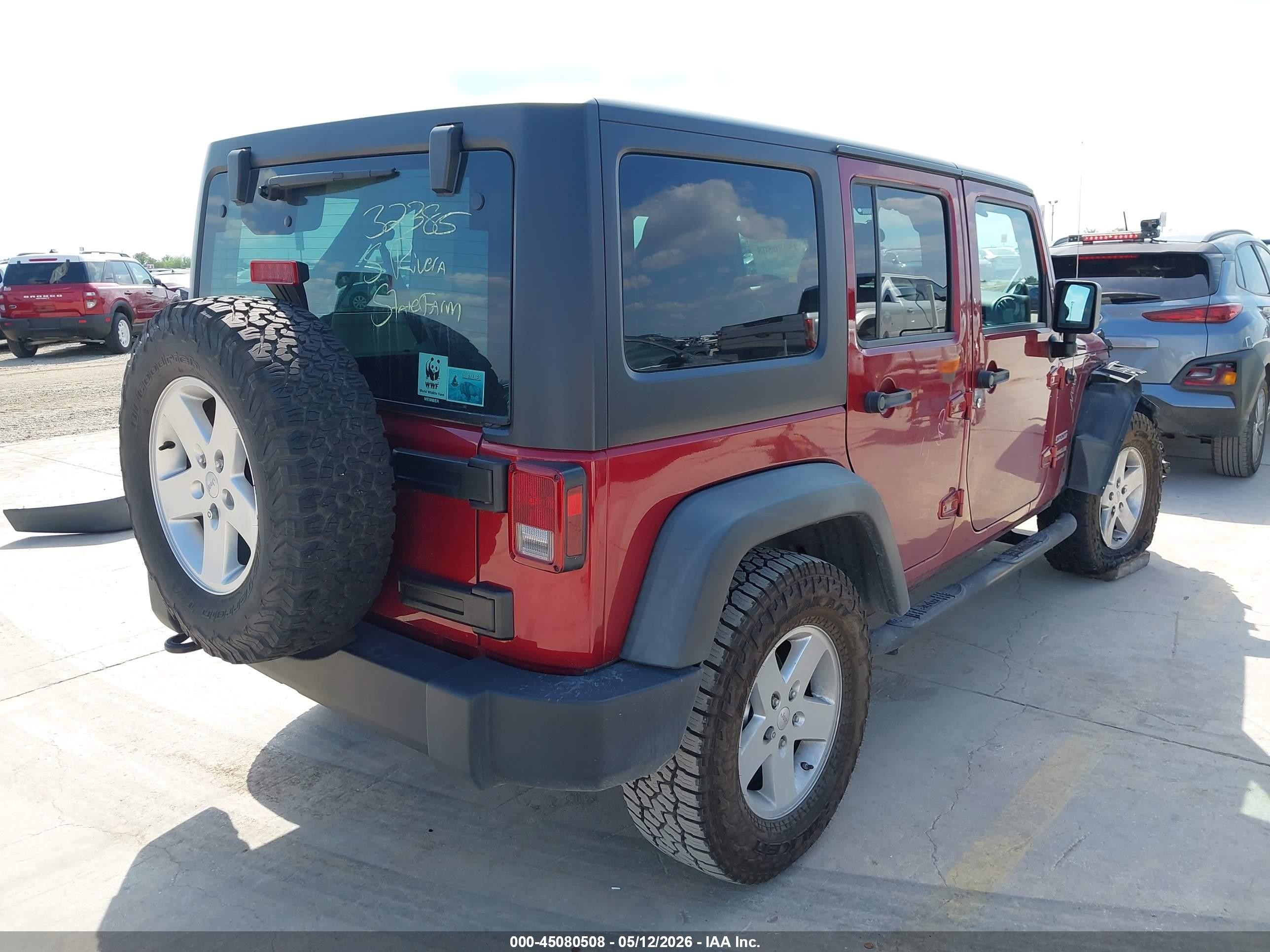 2011 Jeep Wrangler Unlimited Sport Темно-бордовый vin: 1J4BA3H18BL528806