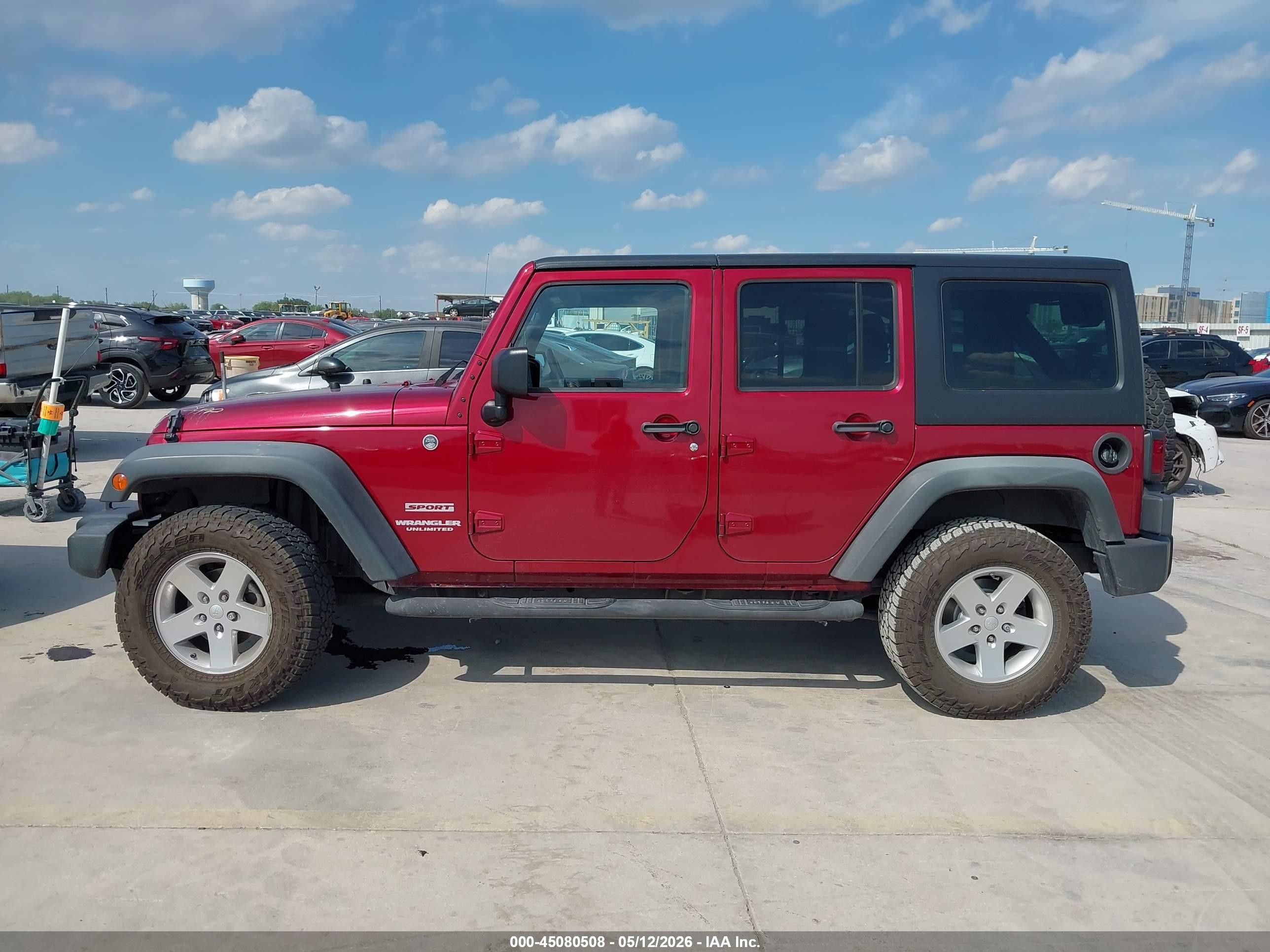 2011 Jeep Wrangler Unlimited Sport Темно-бордовый vin: 1J4BA3H18BL528806