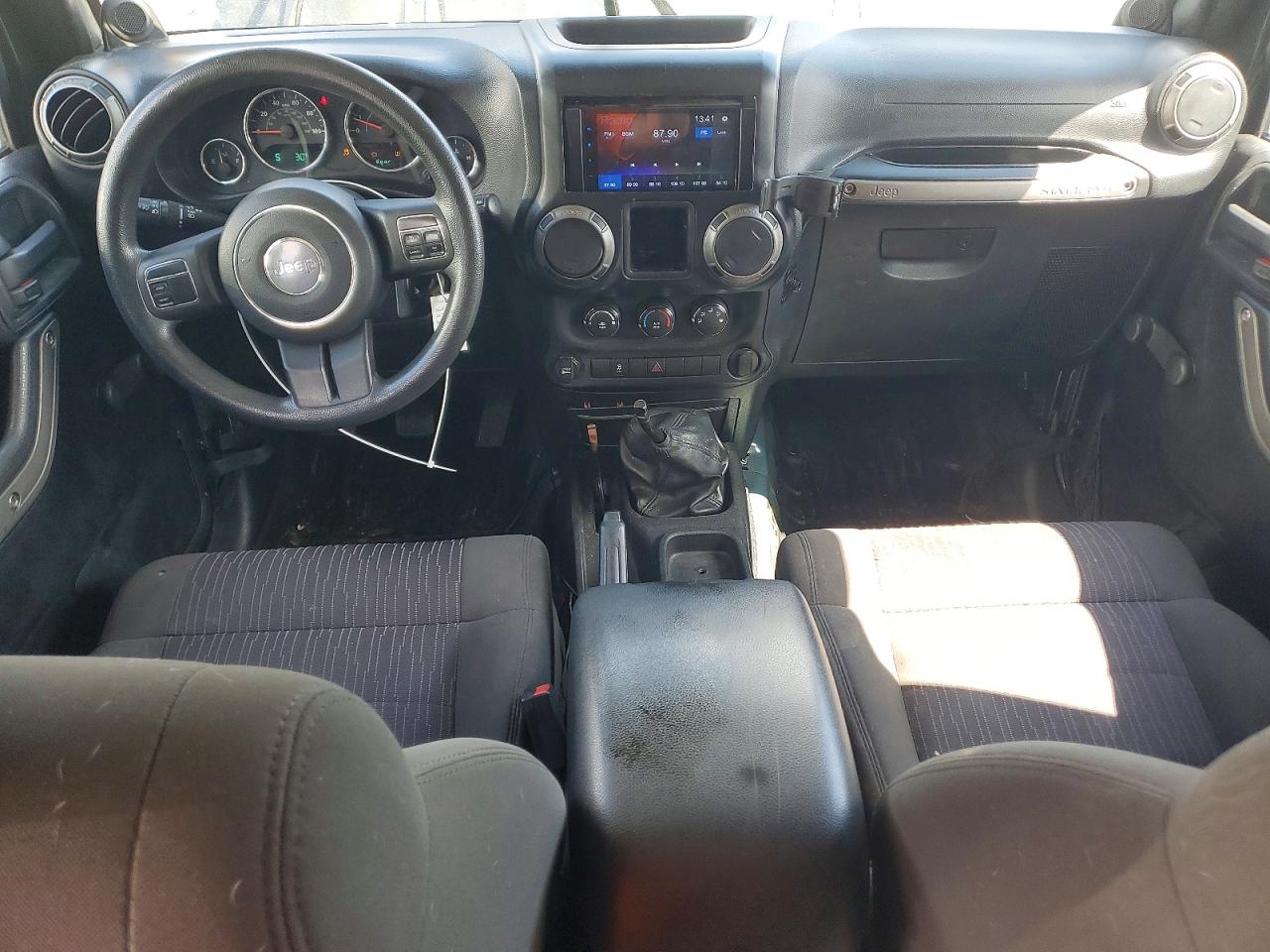 2011 Jeep Wrangler Unlimited Sport Green vin: 1J4BA3H18BL581943