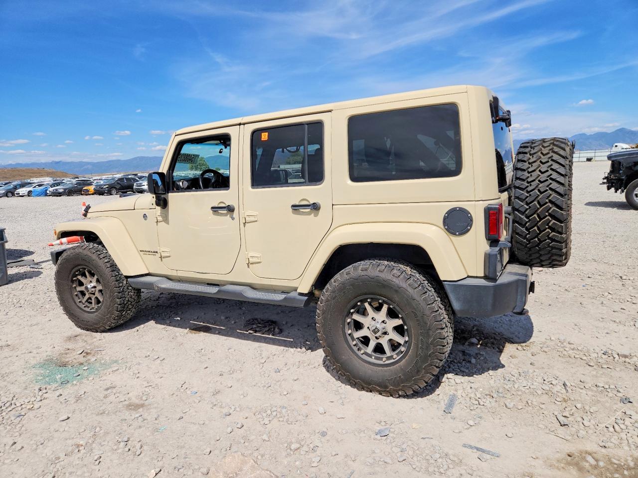 2011 Jeep Wrangler Unlimited Sport Cream vin: 1J4BA3H18BL615850