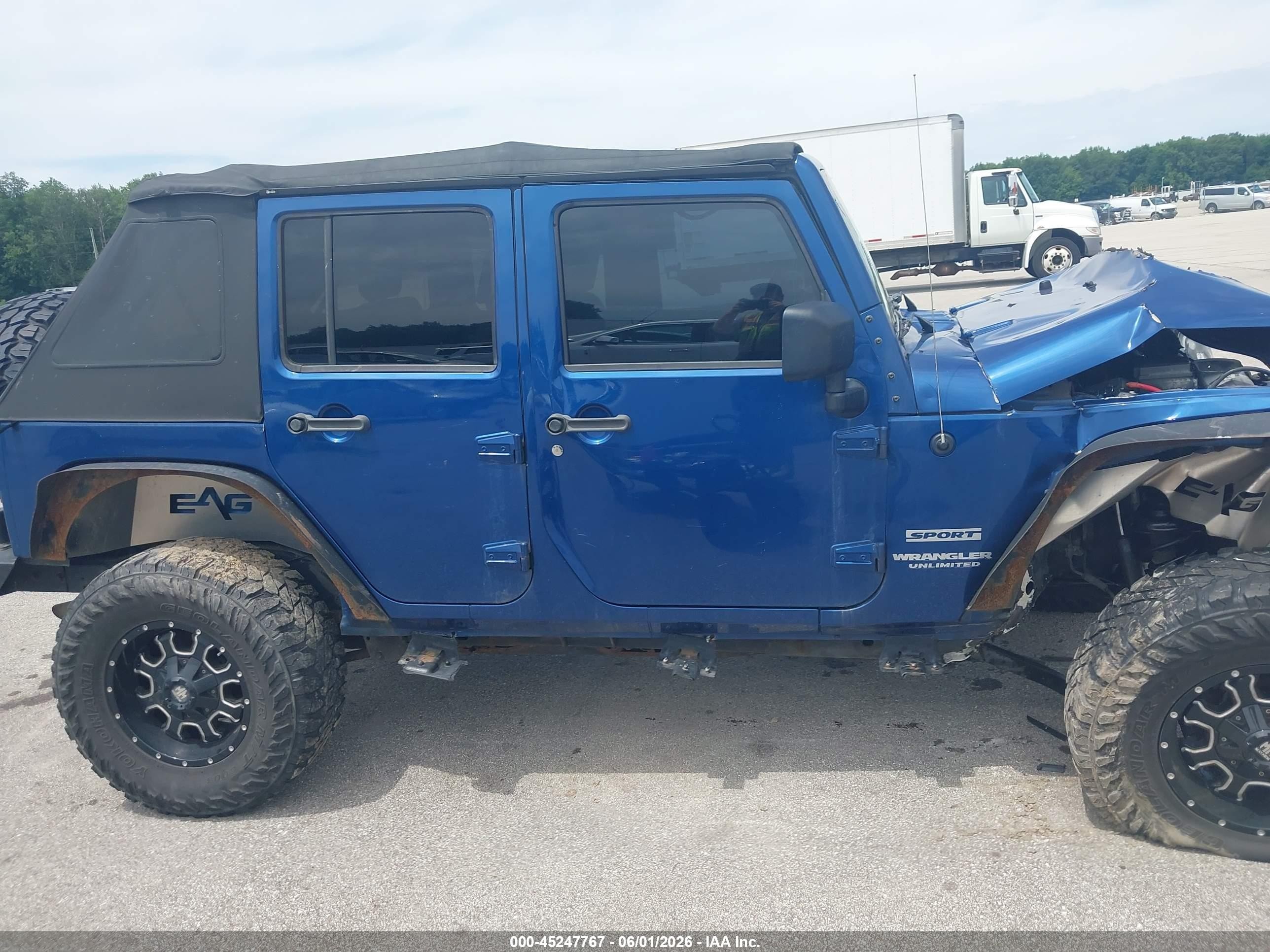 2010 Jeep Wrangler Unlimited Sport Blue vin: 1J4BA3H19AL108812