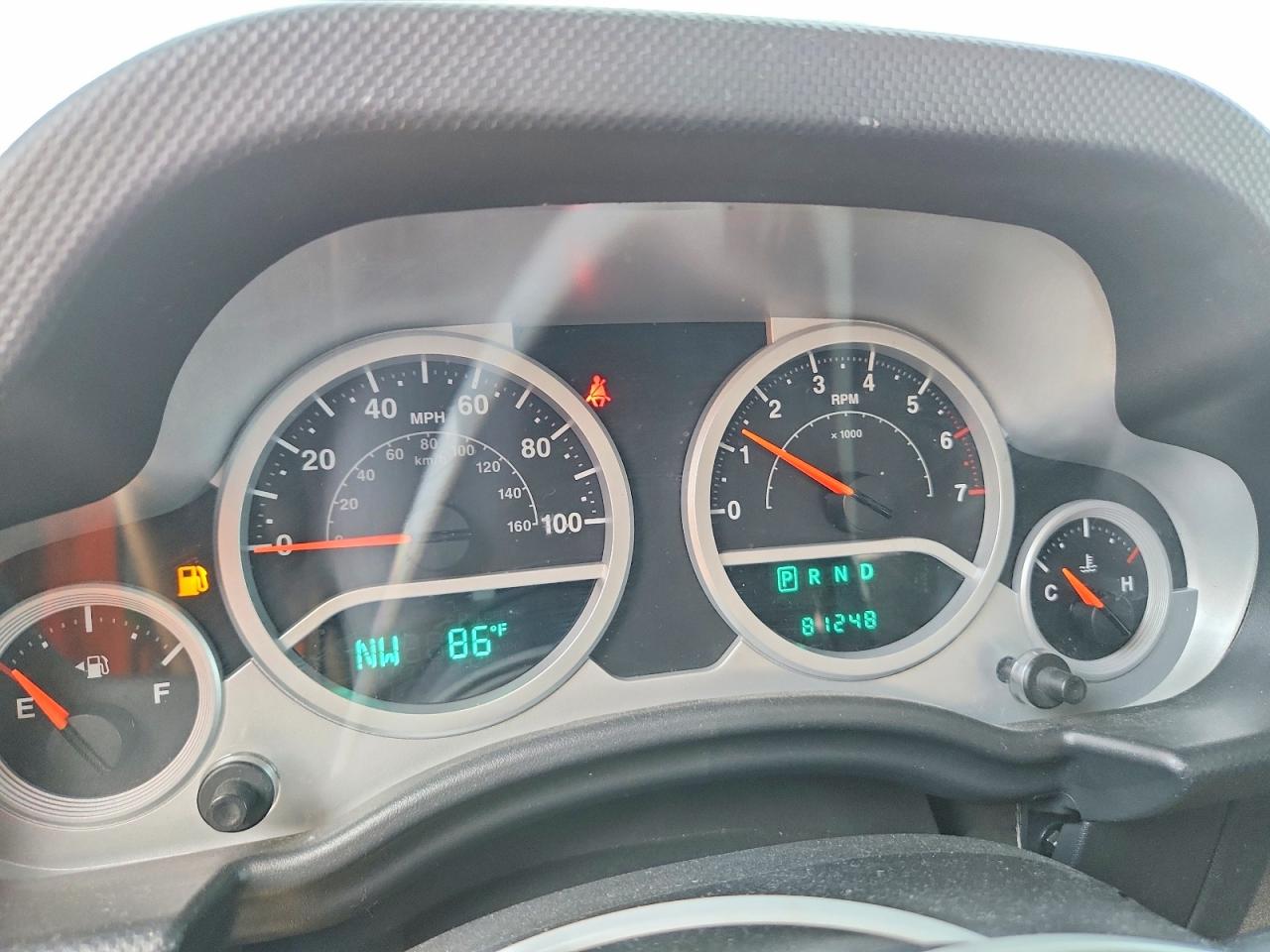 2010 Jeep Wrangler Unlimited Sport Green vin: 1J4BA3H19AL124878