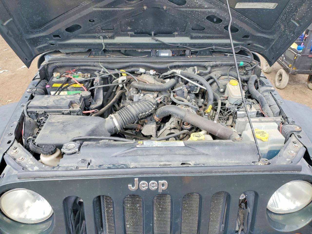 2010 Jeep Wrangler Unlimited Sport Green vin: 1J4BA3H19AL151191