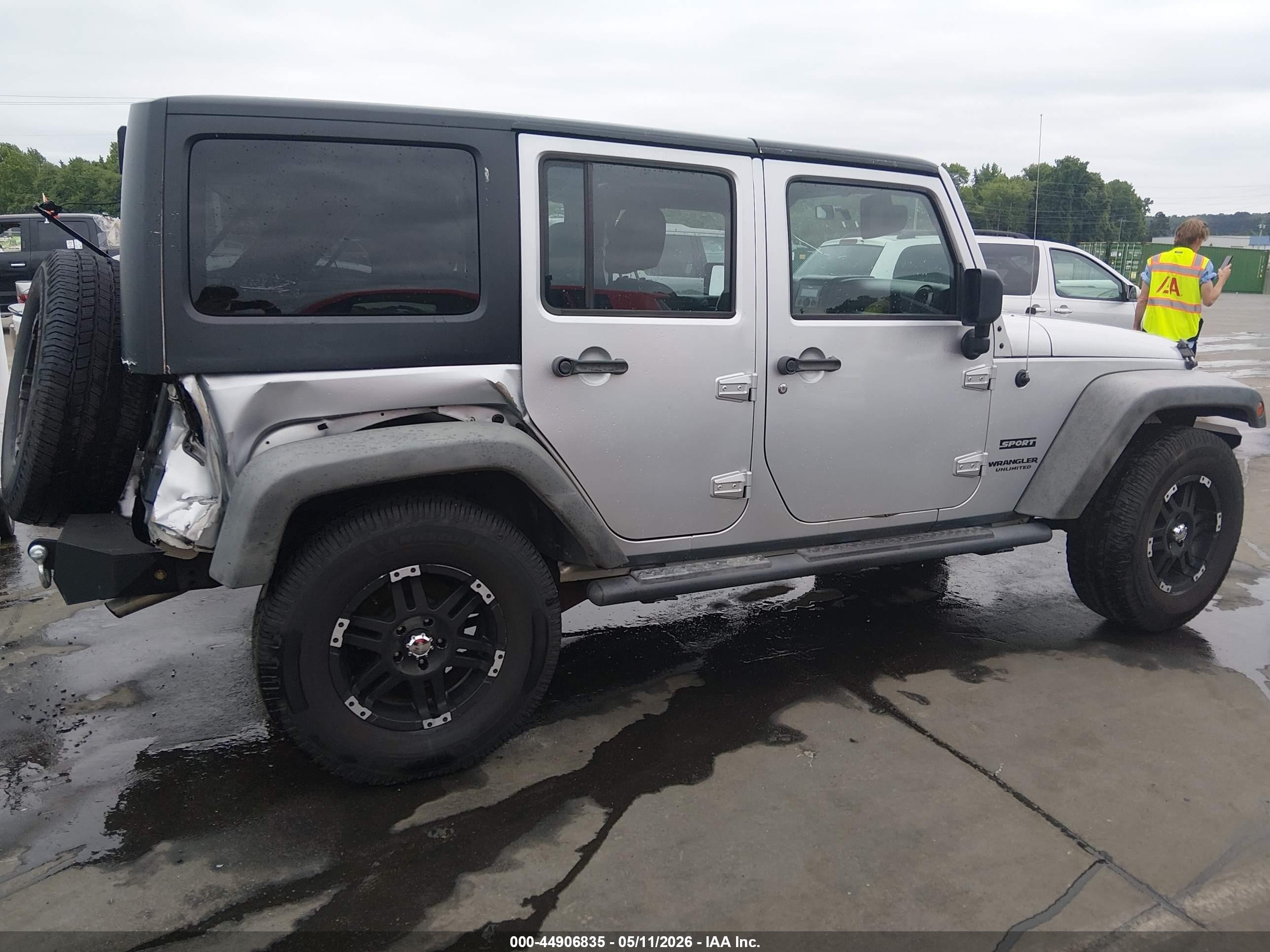 2011 Jeep Wrangler Unlimited Sport Silver vin: 1J4BA3H19BL514798