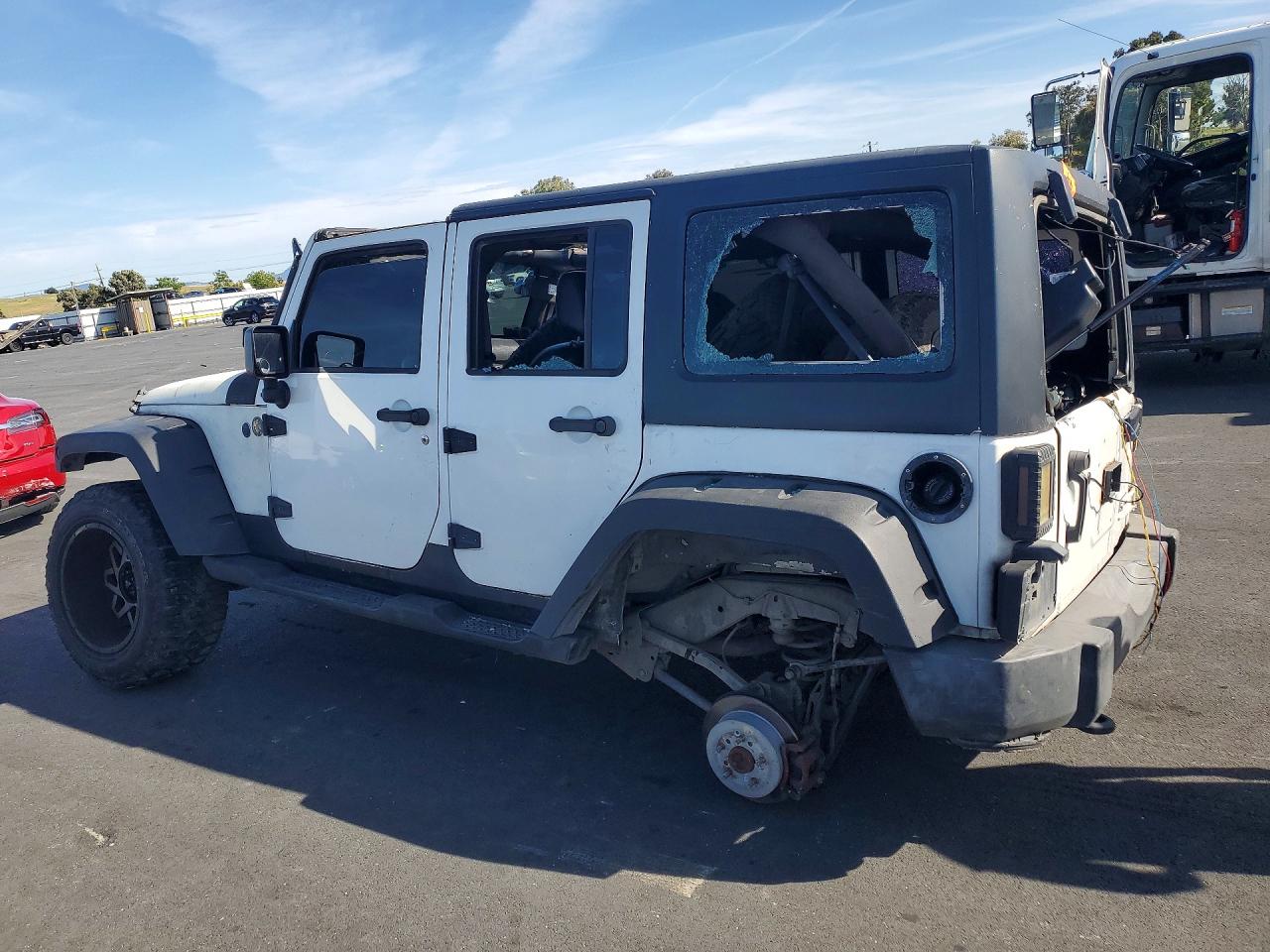 2010 Jeep Wrangler Unlimited Sport White vin: 1J4BA3H1XAL188654