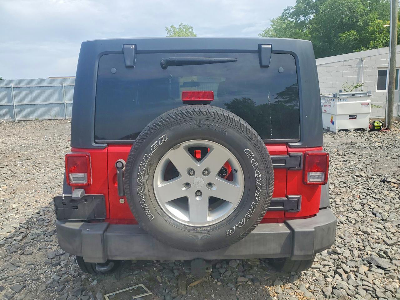 2011 Jeep Wrangler Unlimited Sport Красный vin: 1J4BA3H1XBL612237