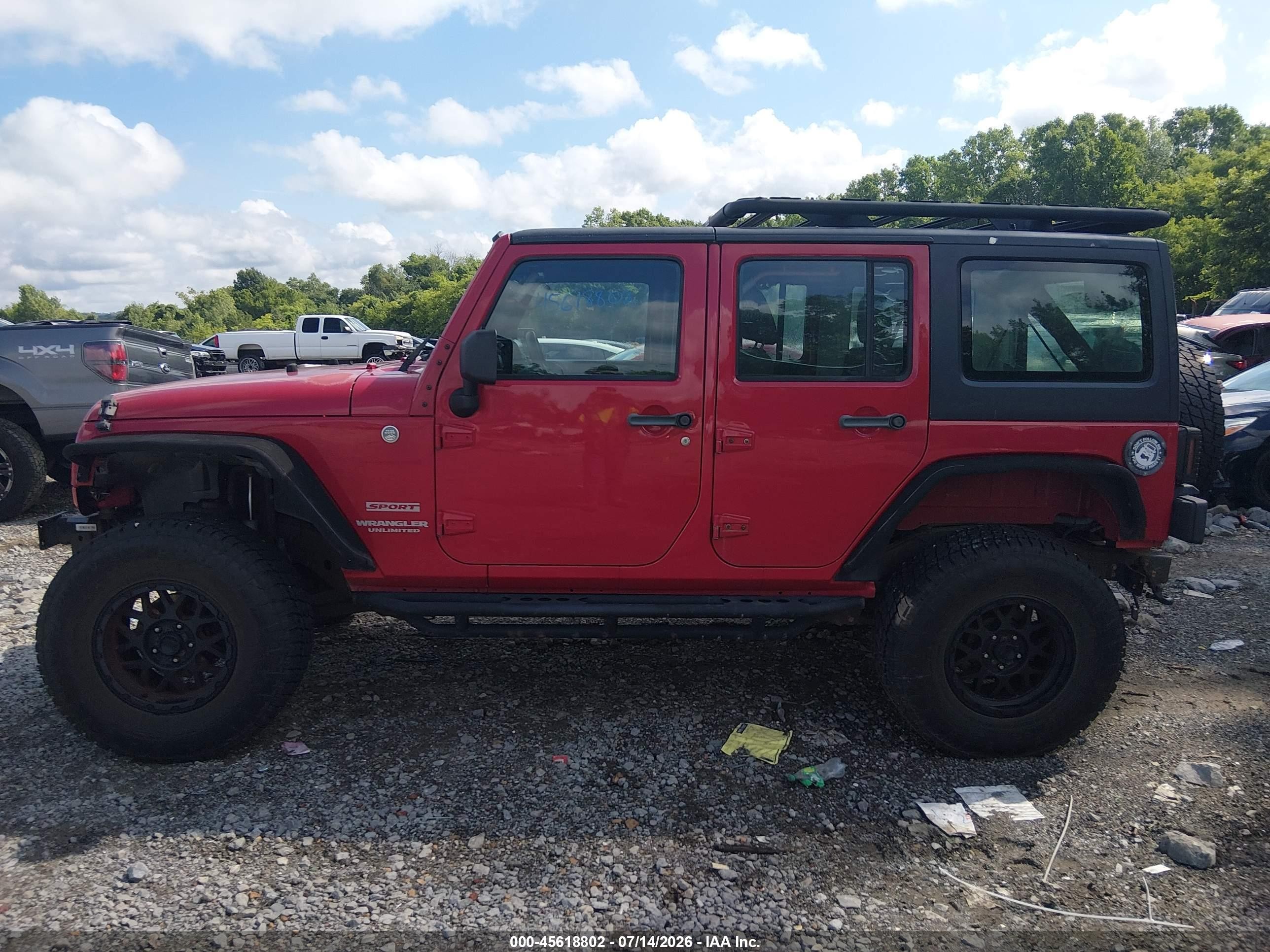 2011 Jeep Wrangler Unlimited Sport Red vin: 1J4BA3H1XBL623254
