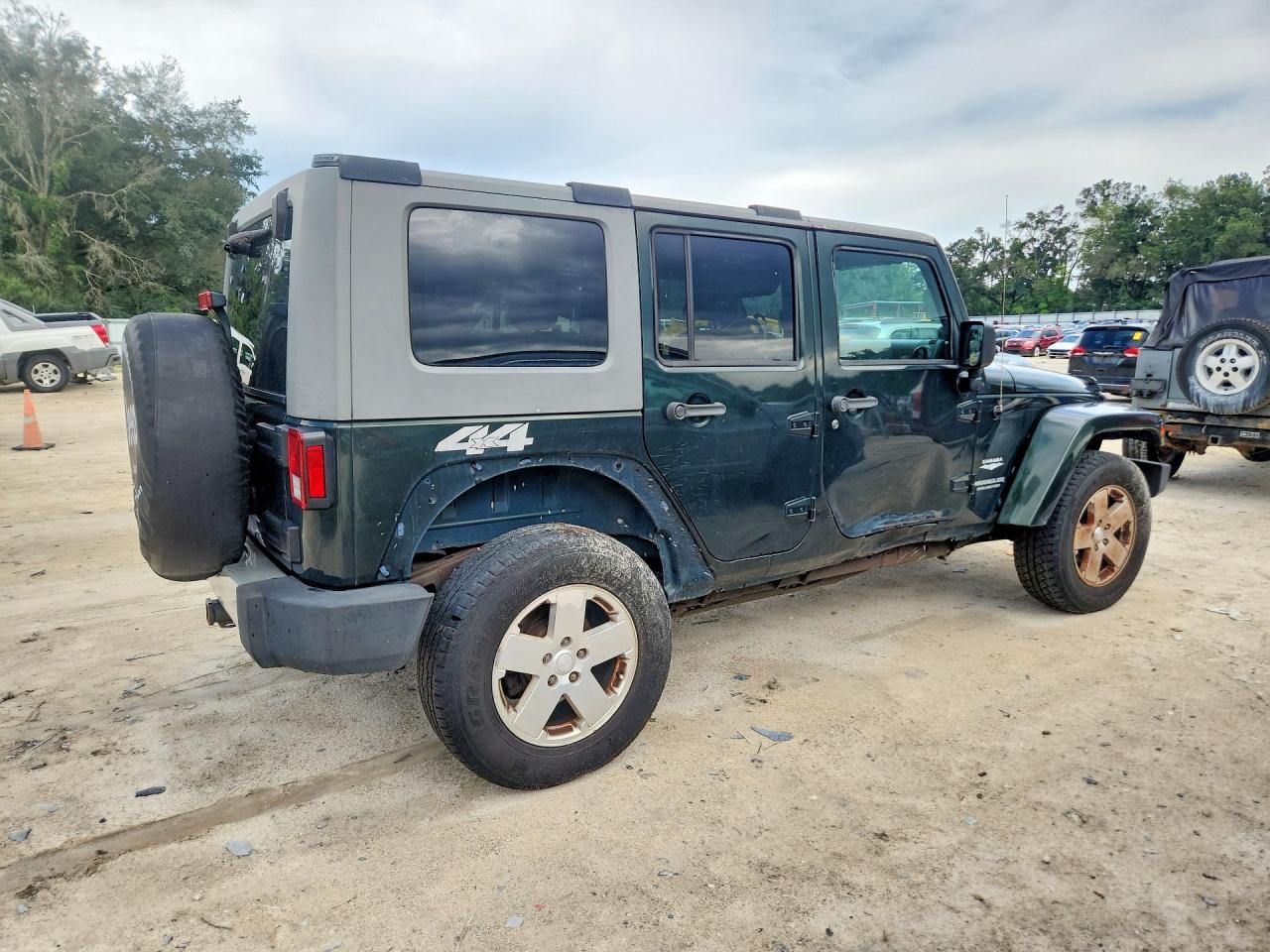 2010 Jeep Wrangler Unlimited Sahara Зеленый vin: 1J4BA5H10AL174953