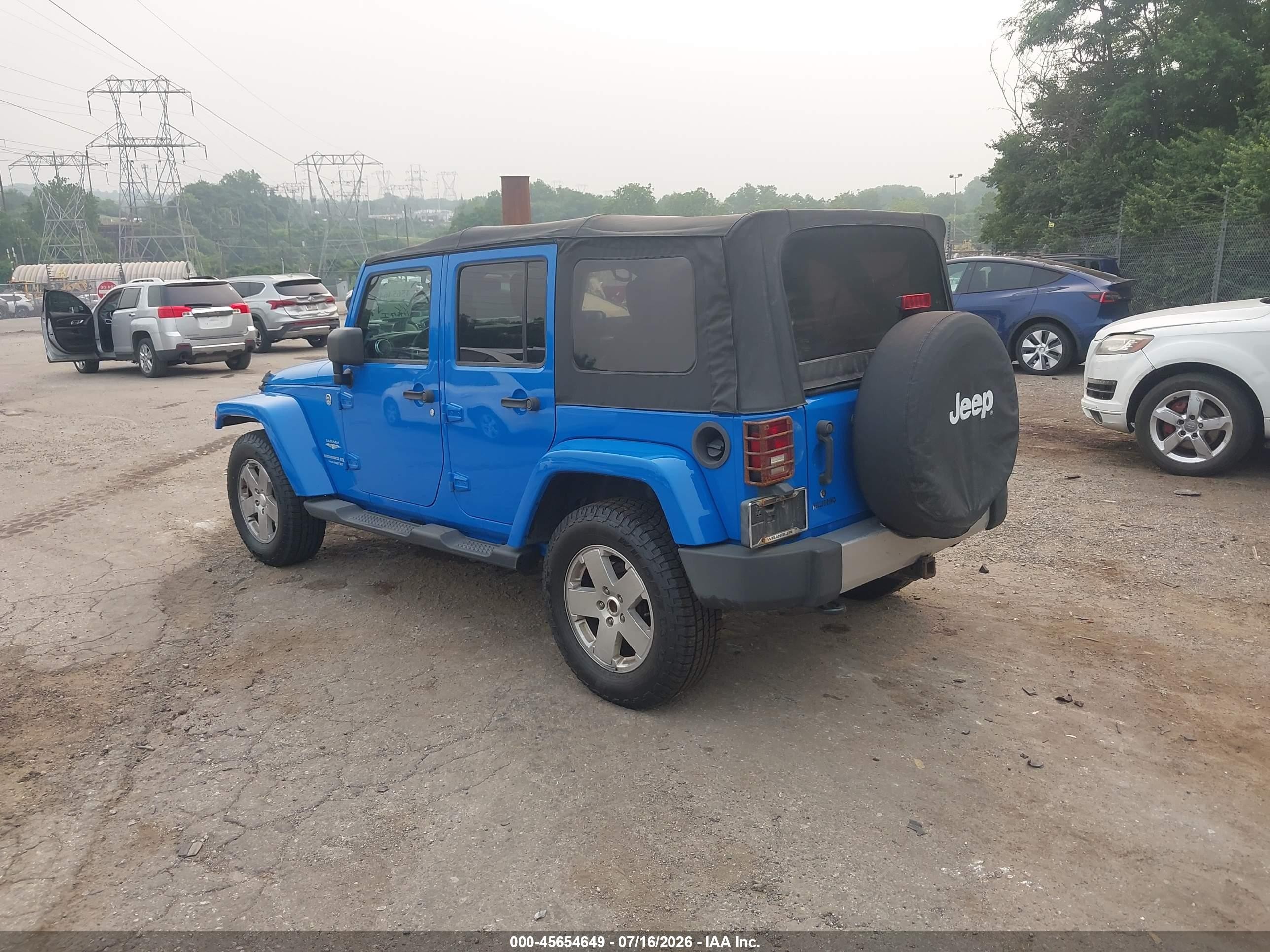 2011 Jeep Wrangler Unlimited Sahara Blue vin: 1J4BA5H11BL563361