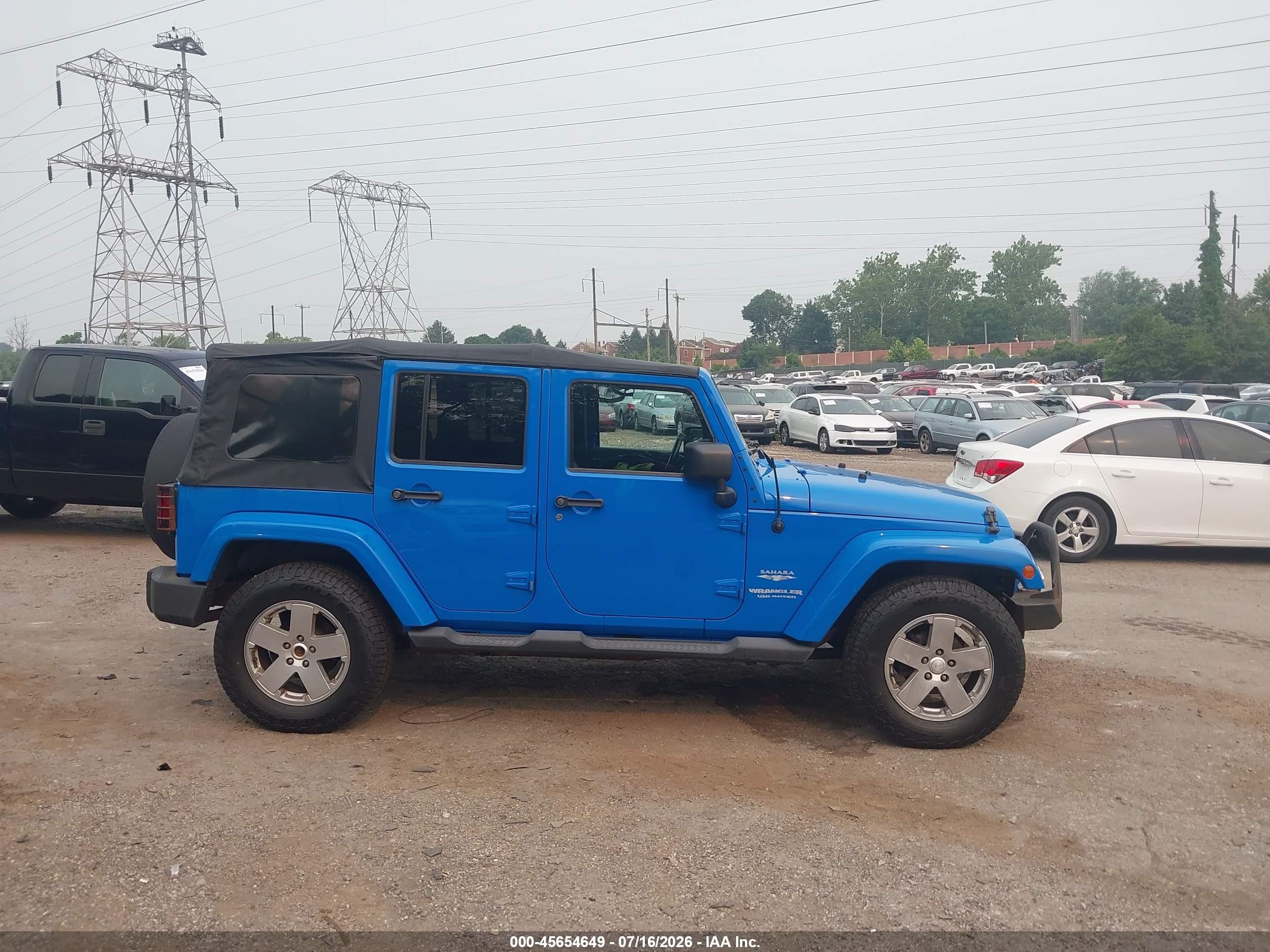 2011 Jeep Wrangler Unlimited Sahara Blue vin: 1J4BA5H11BL563361