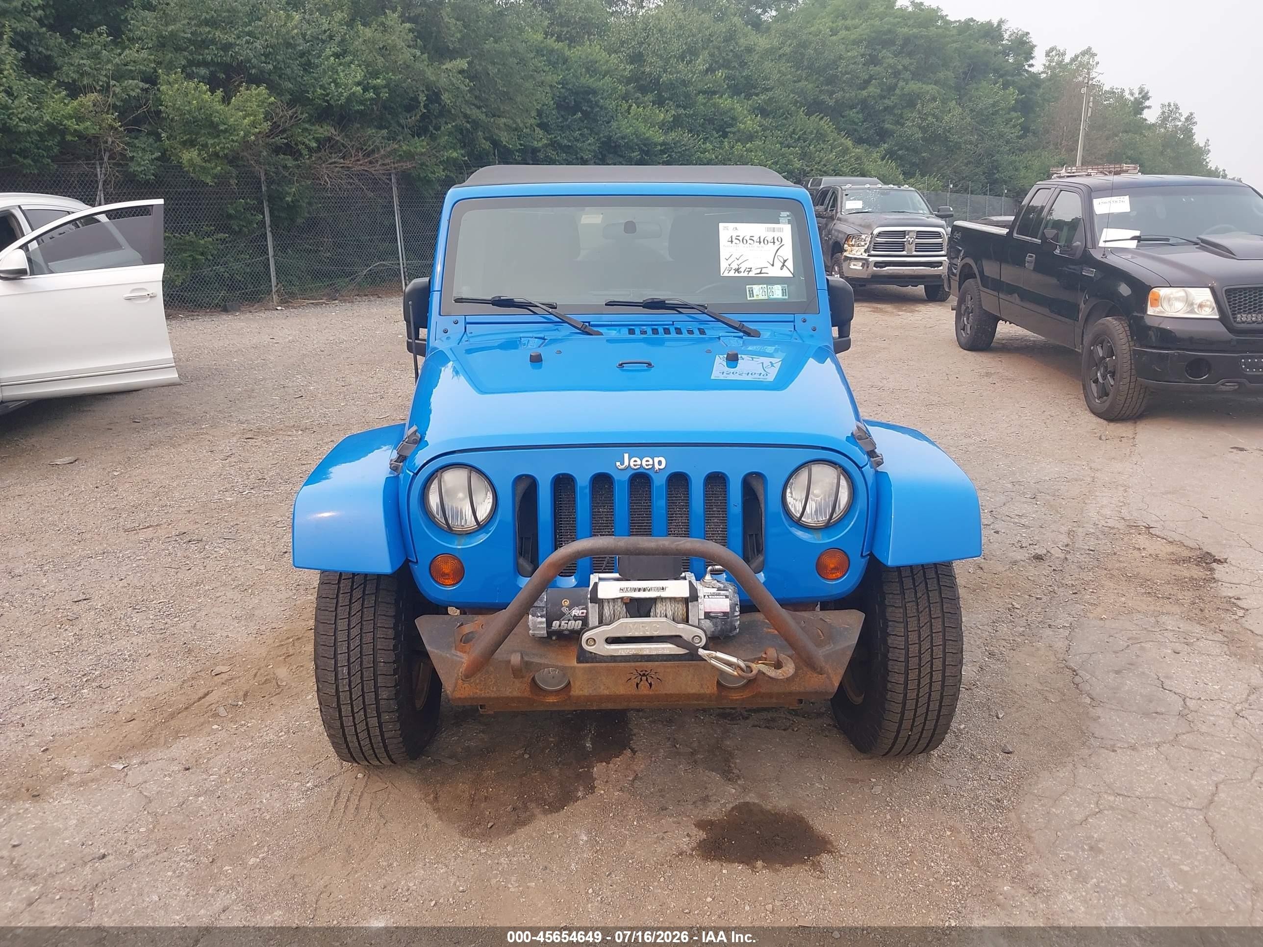 2011 Jeep Wrangler Unlimited Sahara Blue vin: 1J4BA5H11BL563361