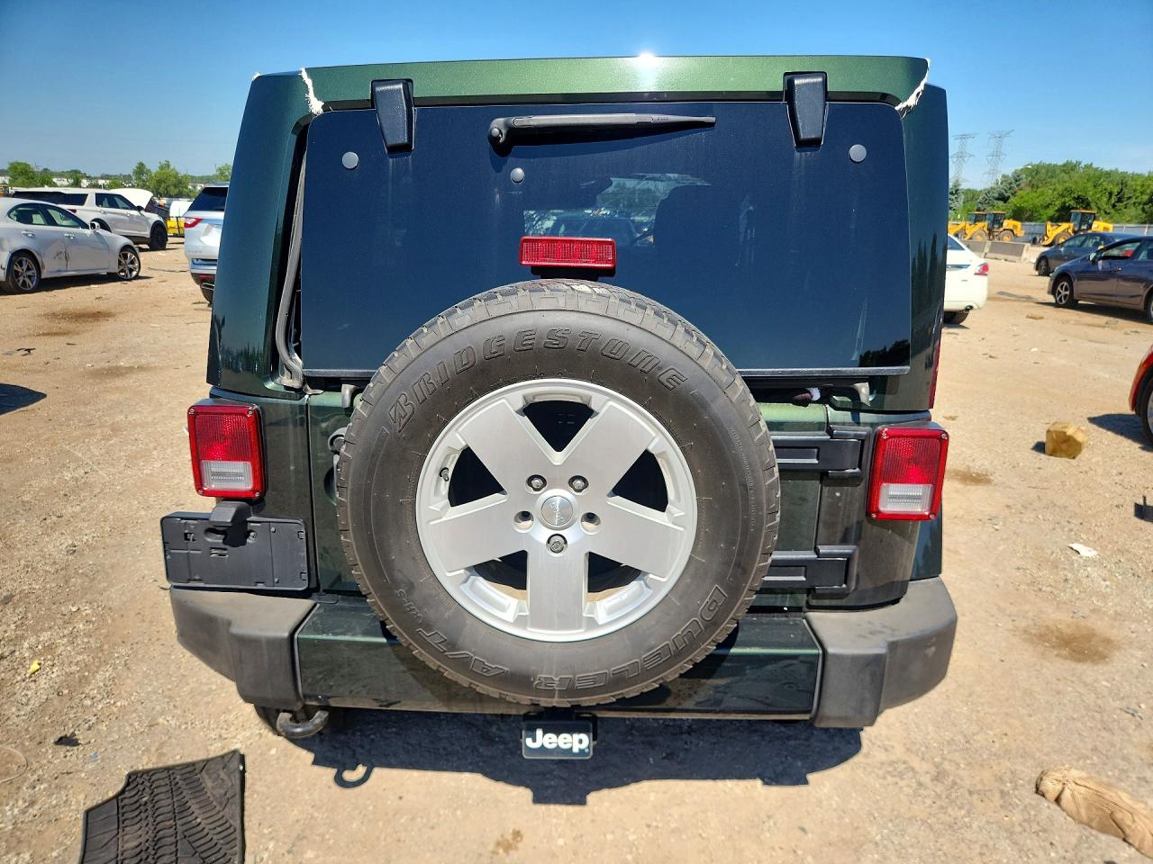 2011 Jeep Wrangler Unlimited Sahara Green vin: 1J4BA5H11BL634266