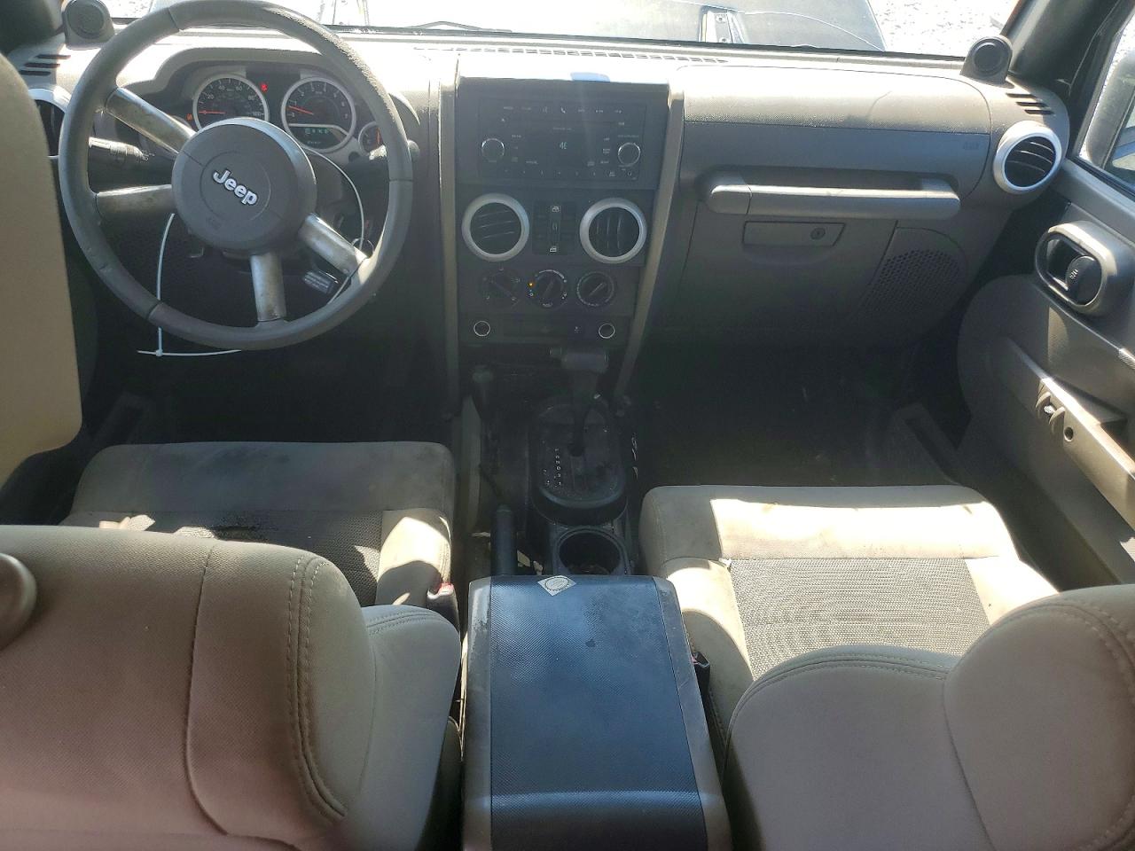 2010 Jeep Wrangler Unlimited Sahara Black vin: 1J4BA5H12AL140030