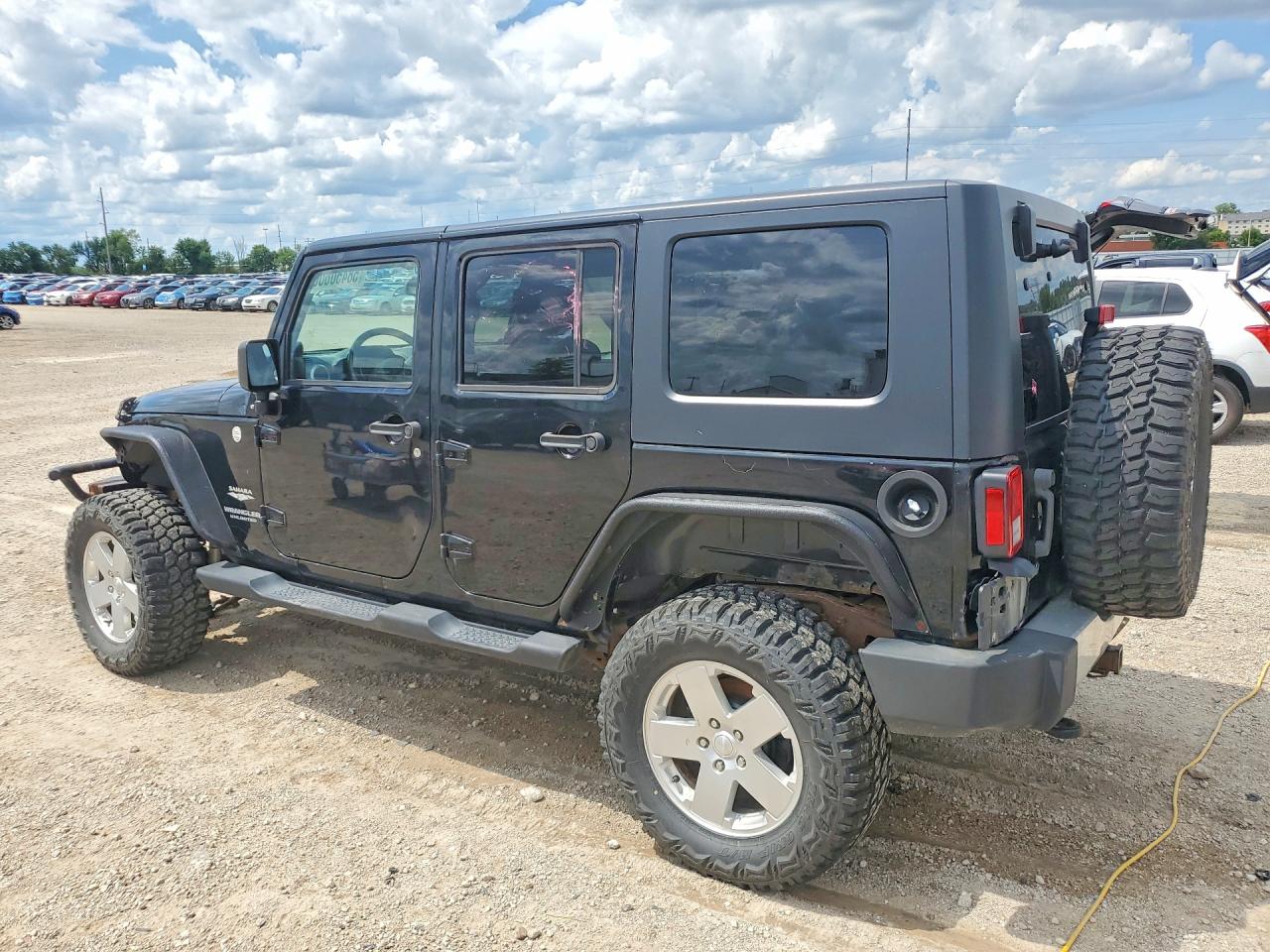 2010 Jeep Wrangler Unlimited Sahara Black vin: 1J4BA5H12AL221786