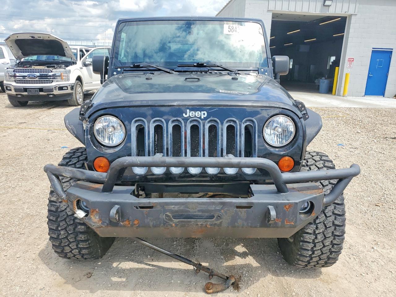 2010 Jeep Wrangler Unlimited Sahara Black vin: 1J4BA5H12AL221786