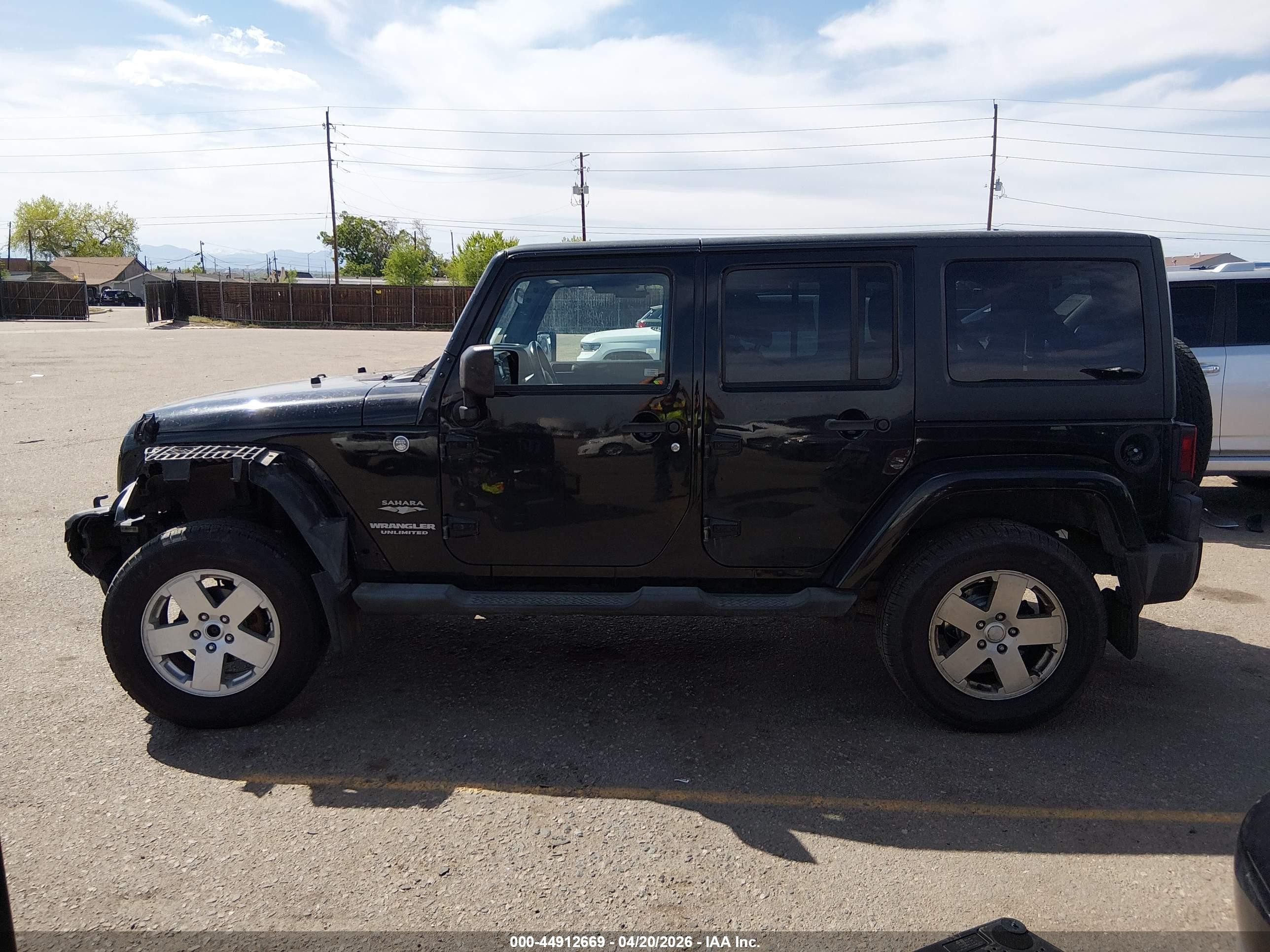 2011 Jeep Wrangler Unlimited Sahara Black vin: 1J4BA5H12BL522477