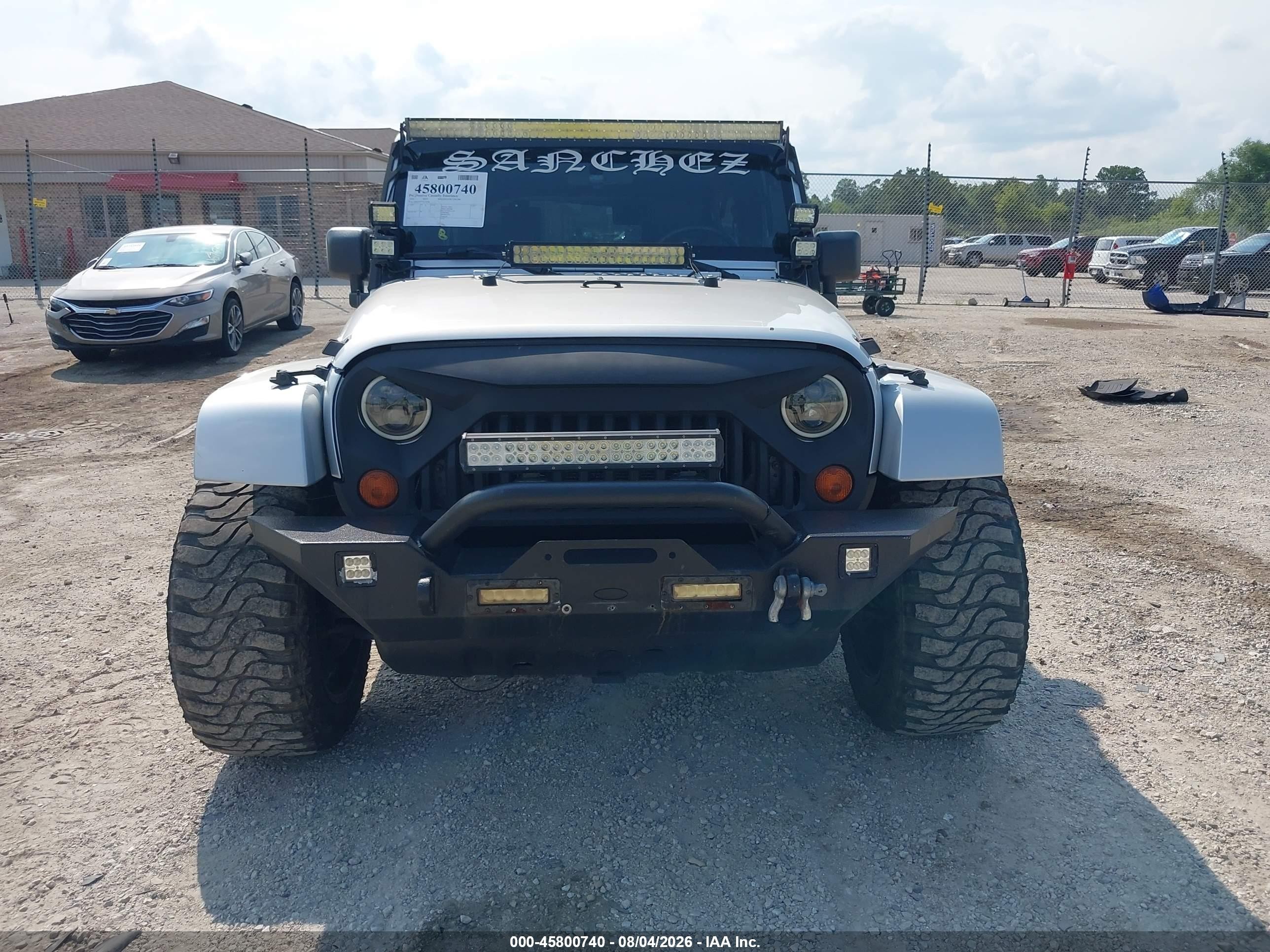 2010 Jeep Wrangler Unlimited Sahara Silver vin: 1J4BA5H13AL123284