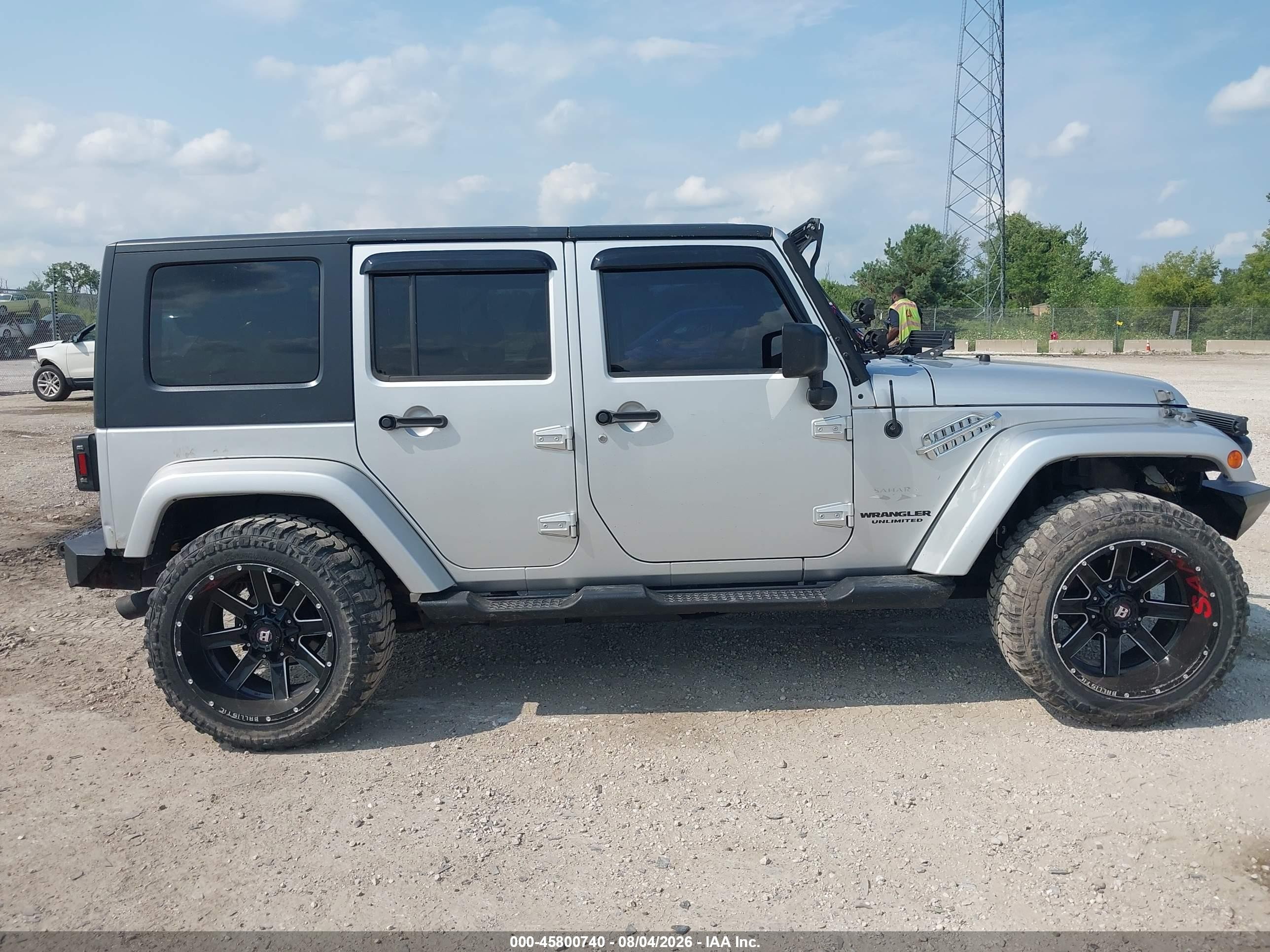 2010 Jeep Wrangler Unlimited Sahara Silver vin: 1J4BA5H13AL123284