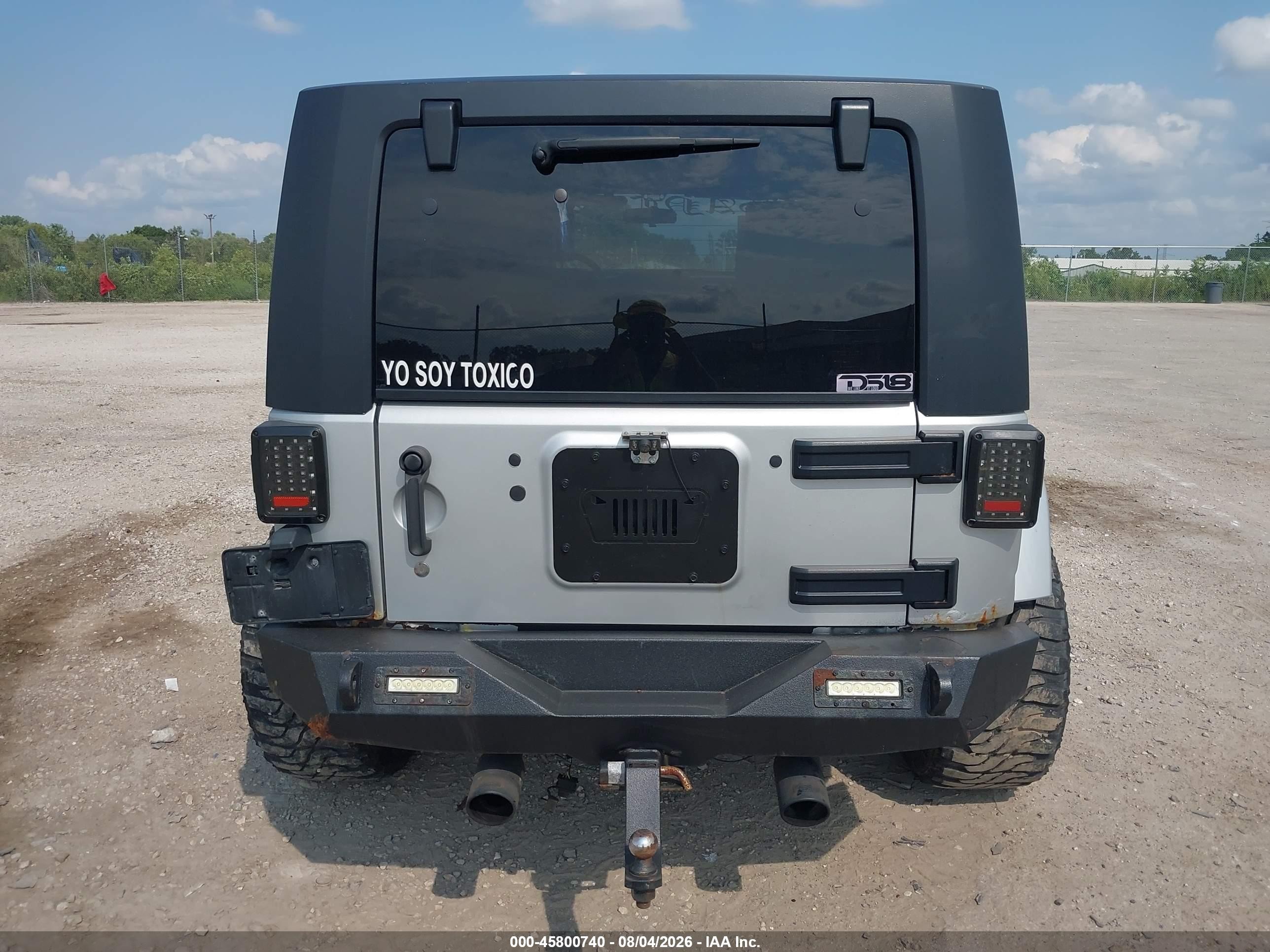 2010 Jeep Wrangler Unlimited Sahara Silver vin: 1J4BA5H13AL123284