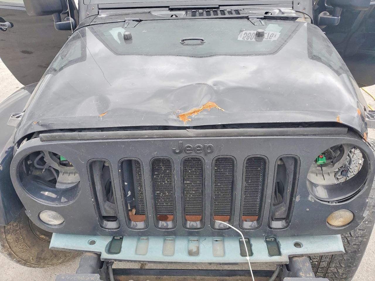2010 Jeep Wrangler Unlimited Sahara Black vin: 1J4BA5H13AL123480