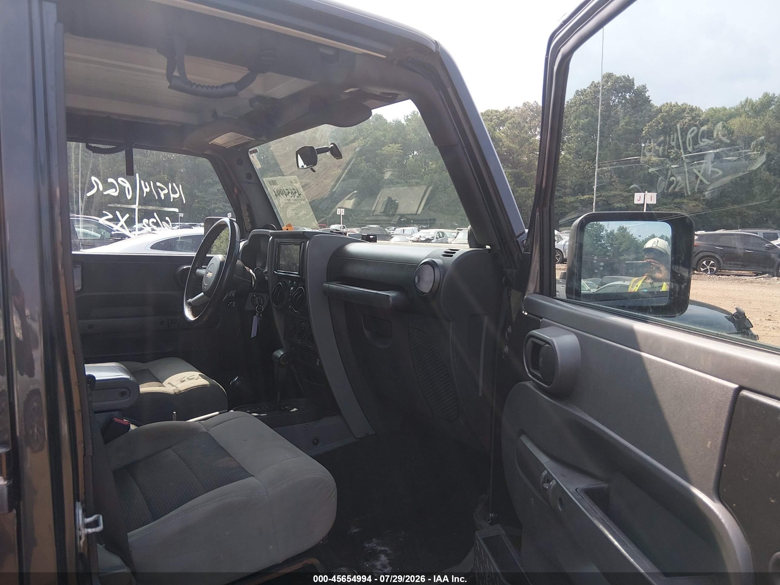 2010 Jeep Wrangler Unlimited Sahara Black vin: 1J4BA5H13AL139890