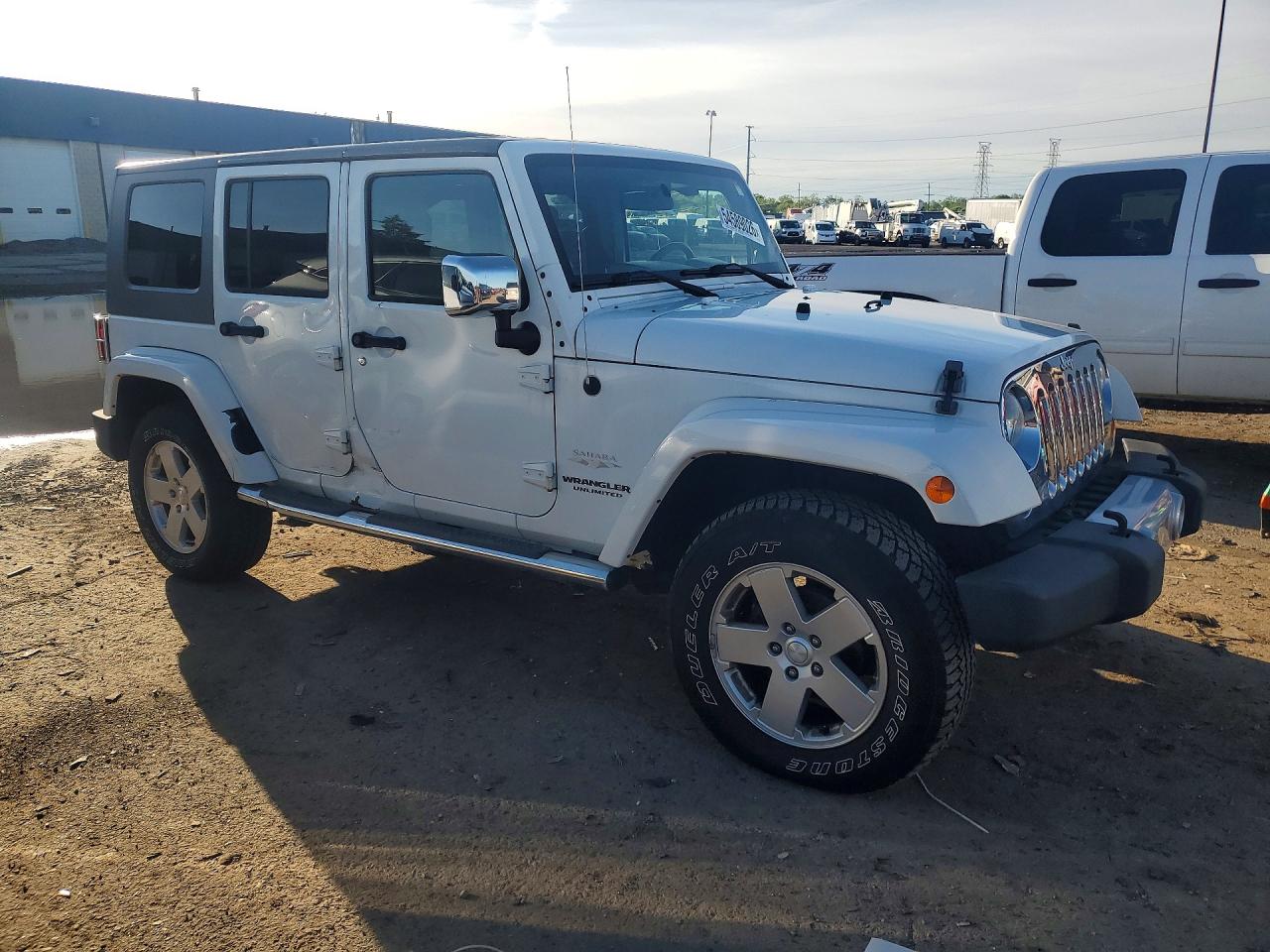 2010 Jeep Wrangler Unlimited Sahara White vin: 1J4BA5H13AL214300