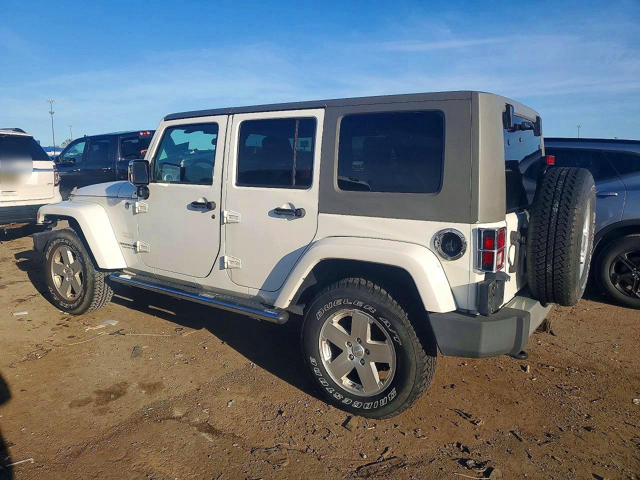 2010 Jeep Wrangler Unlimited Sahara White vin: 1J4BA5H13AL214300