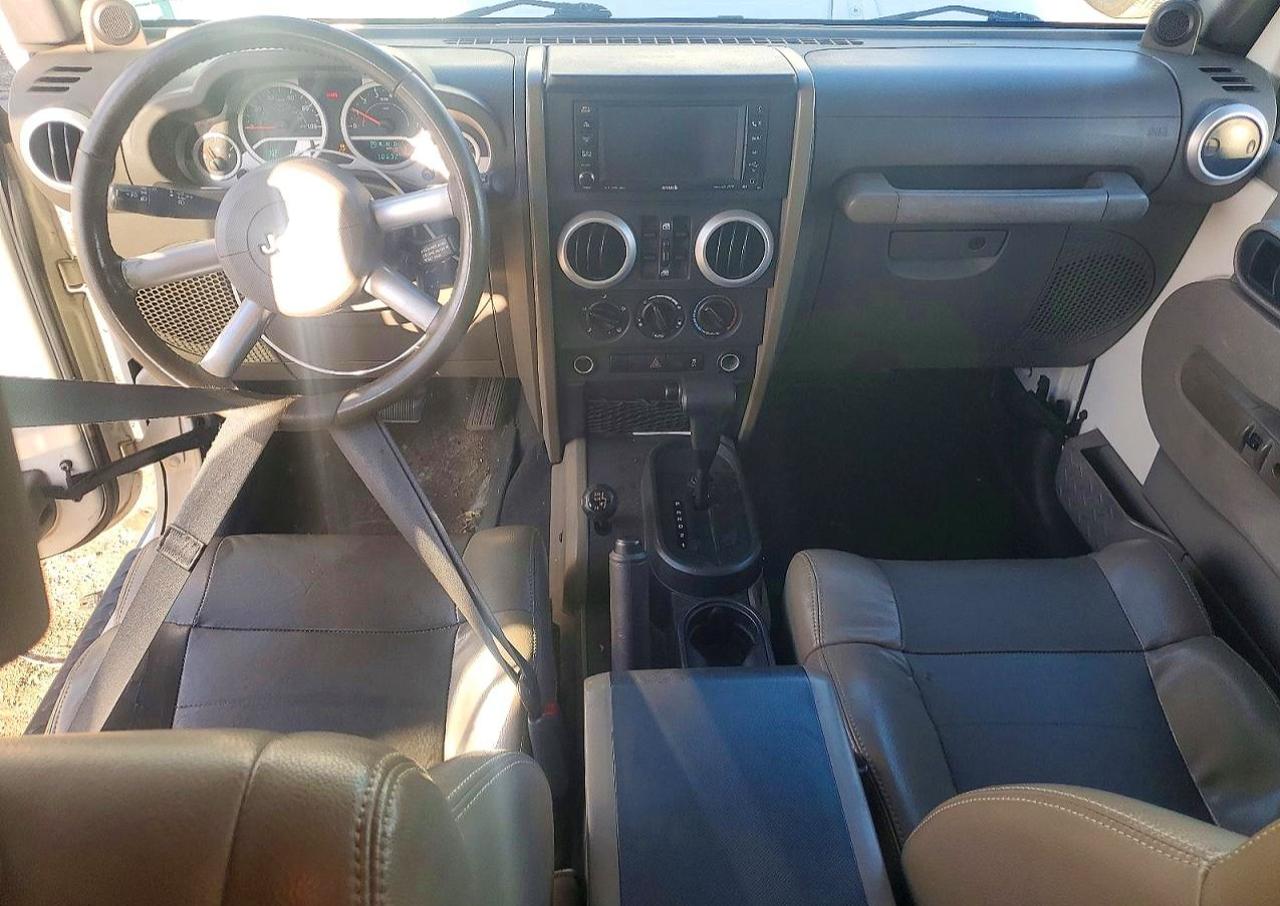 2010 Jeep Wrangler Unlimited Sahara White vin: 1J4BA5H13AL214300
