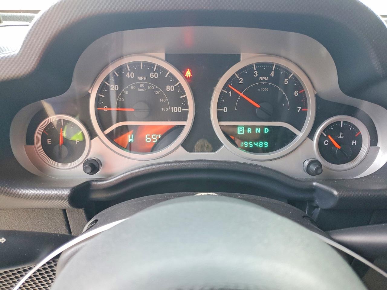 2010 Jeep Wrangler Unlimited Sahara Серый vin: 1J4BA5H14AL118059