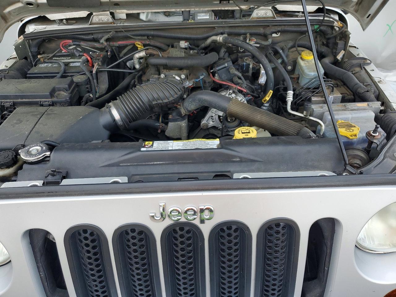 2010 Jeep Wrangler Unlimited Sahara Серый vin: 1J4BA5H14AL118059