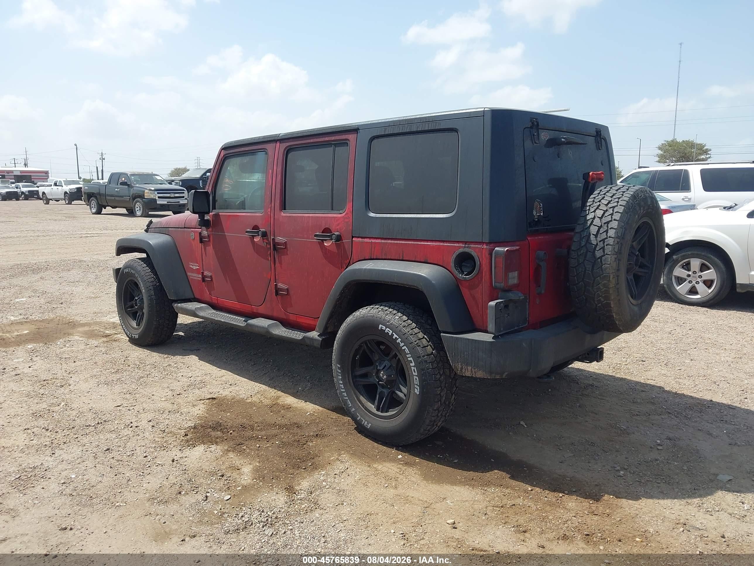 2010 Jeep Wrangler Unlimited Sahara Red vin: 1J4BA5H14AL215116