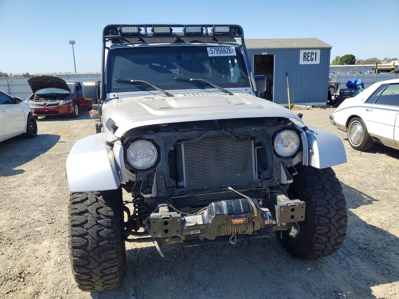2011 Jeep Wrangler Unlimited Sahara Silver vin: 1J4BA5H14BL547087