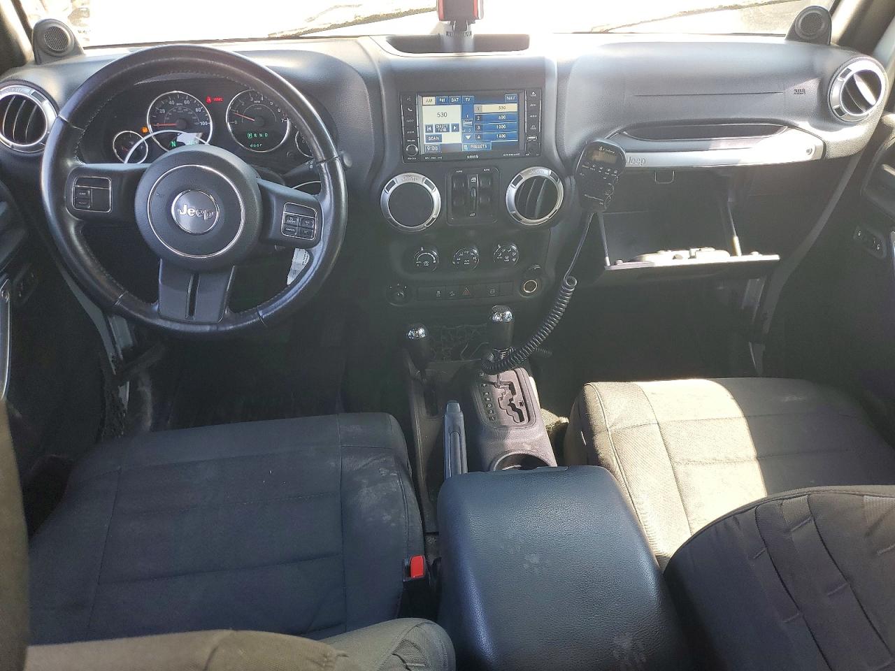 2011 Jeep Wrangler Unlimited Sahara Silver vin: 1J4BA5H14BL547087