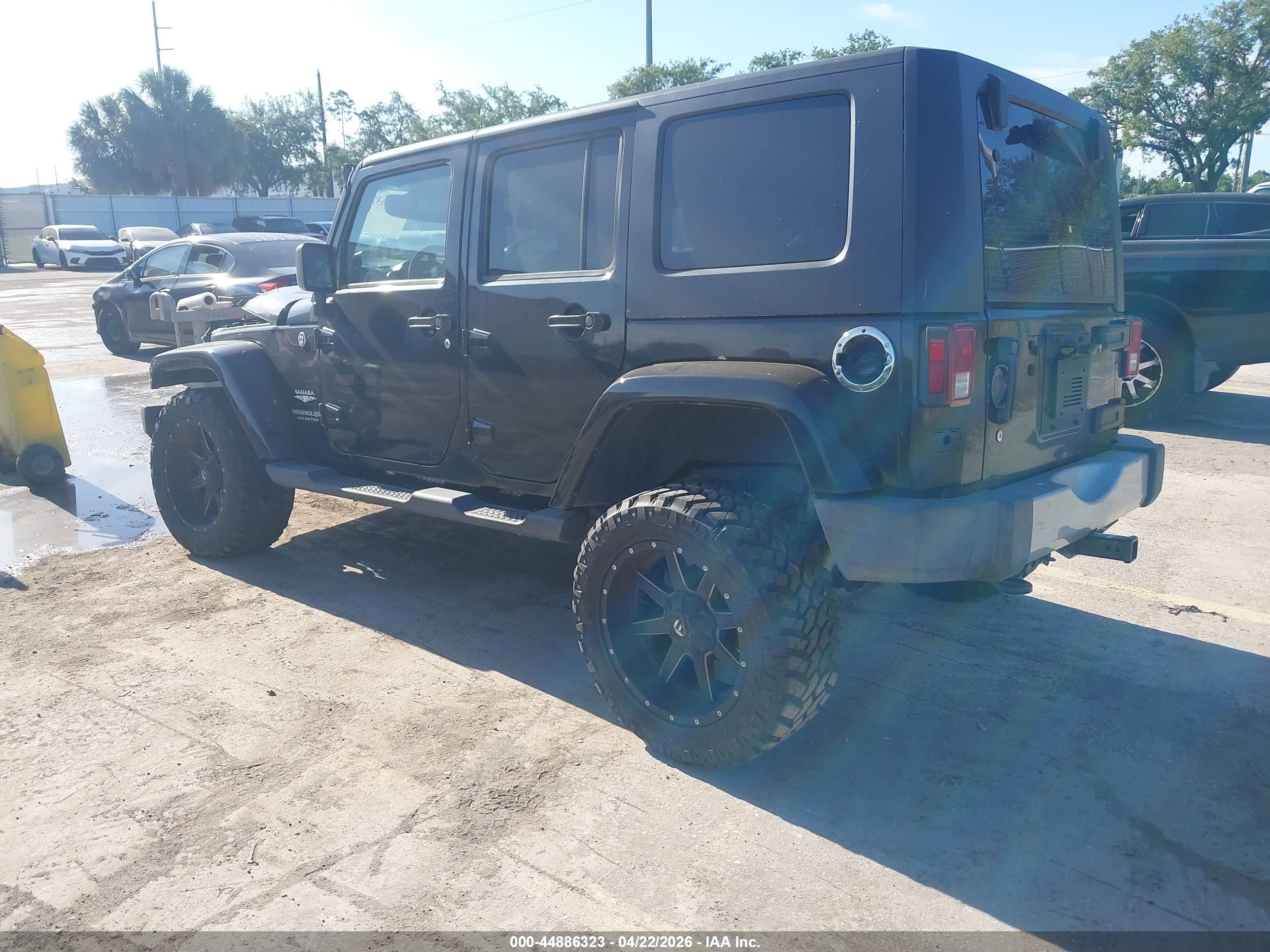 2010 Jeep Wrangler Unlimited Sahara Black vin: 1J4BA5H15AL111489