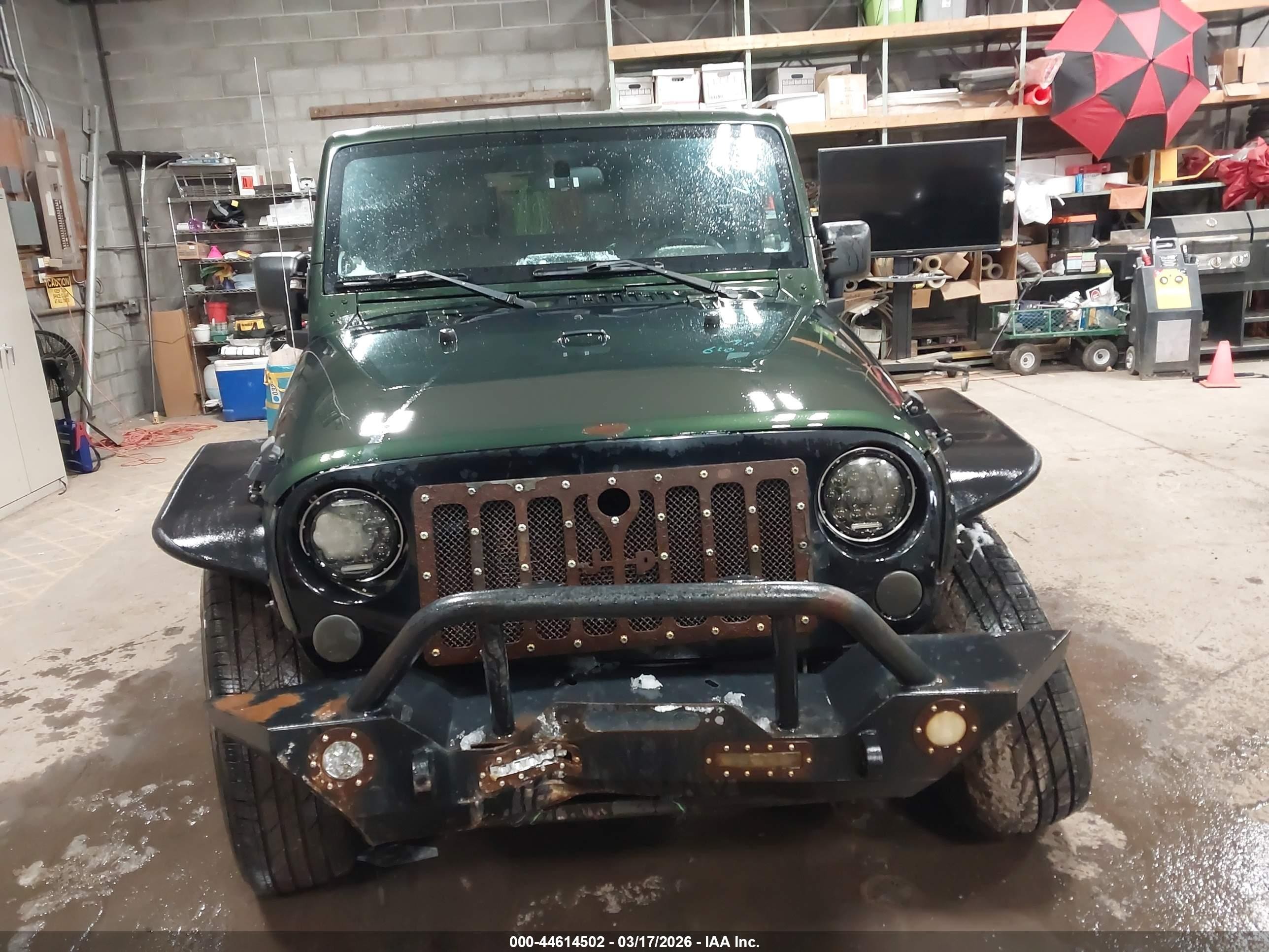 2010 Jeep Wrangler Unlimited Sahara Green vin: 1J4BA5H15AL225685