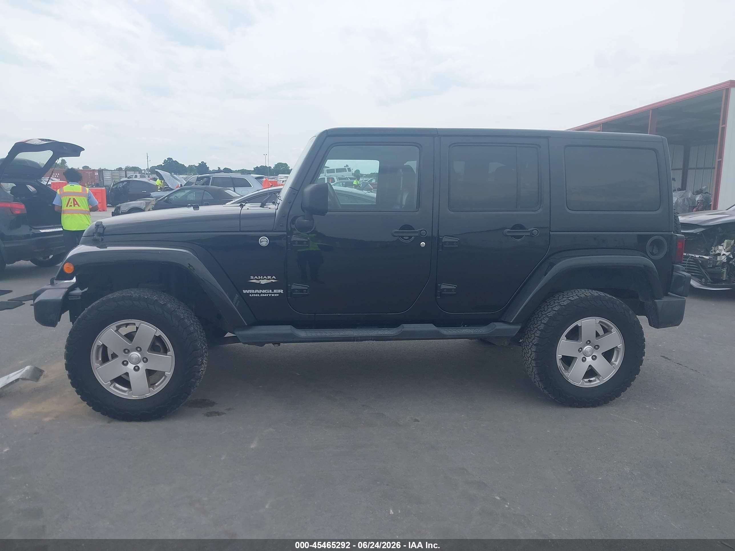 2011 Jeep Wrangler Unlimited Sahara Black vin: 1J4BA5H15BL559782