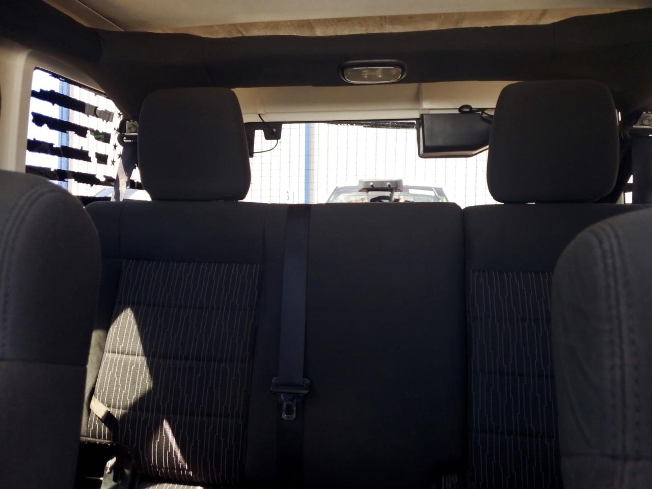 2011 Jeep Wrangler Unlimited Sahara White vin: 1J4BA5H15BL592815