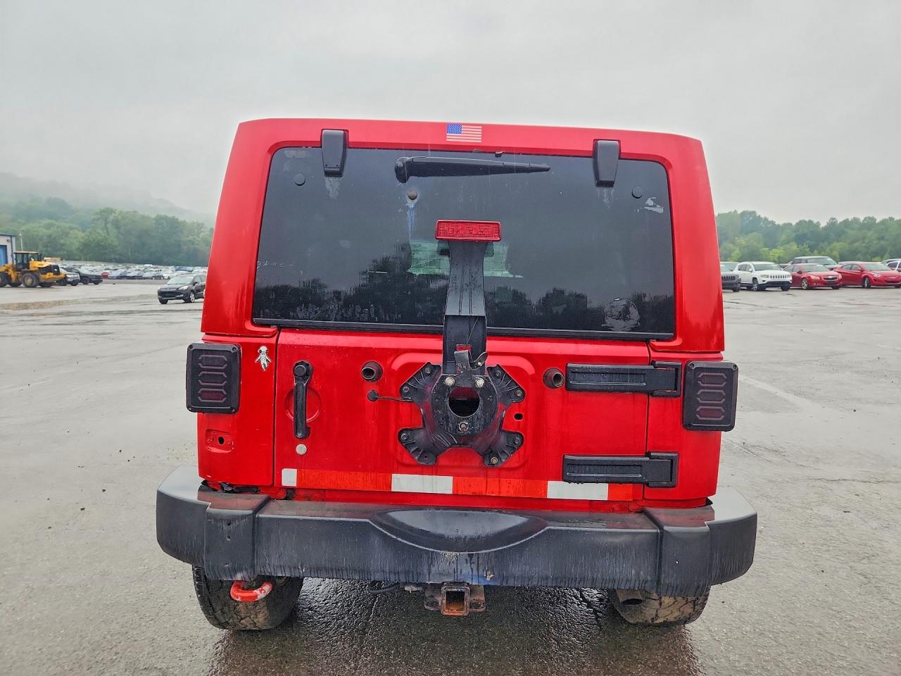 2011 Jeep Wrangler Unlimited Sahara Red vin: 1J4BA5H15BL638496