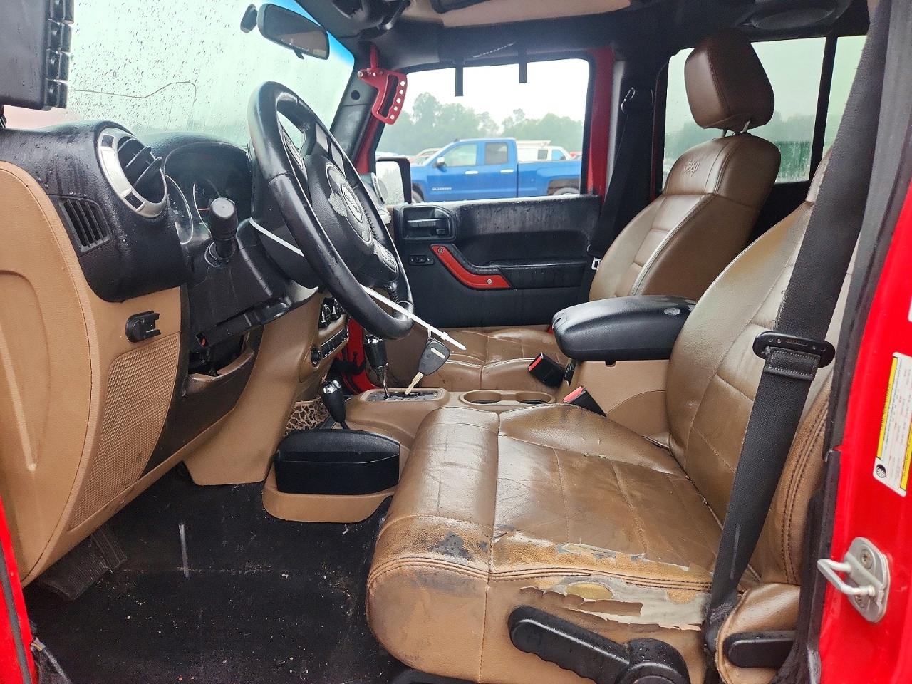 2011 Jeep Wrangler Unlimited Sahara Red vin: 1J4BA5H15BL638496