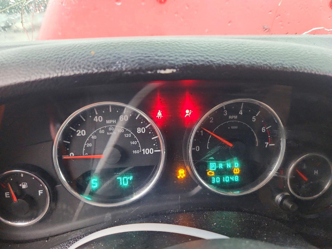 2011 Jeep Wrangler Unlimited Sahara Red vin: 1J4BA5H15BL638496