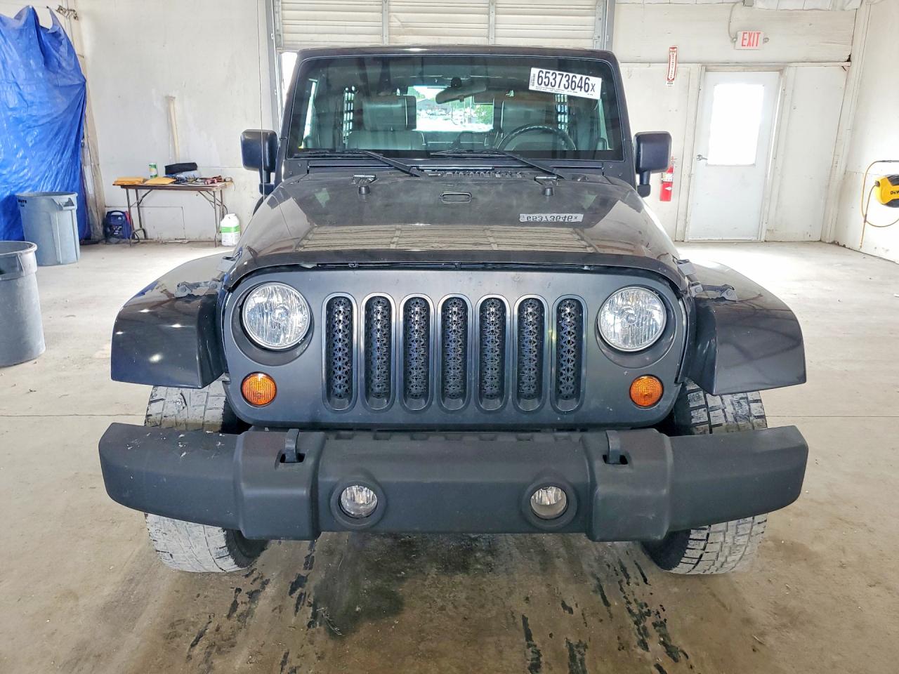 2010 Jeep Wrangler Unlimited Sahara Серый vin: 1J4BA5H16AL125739