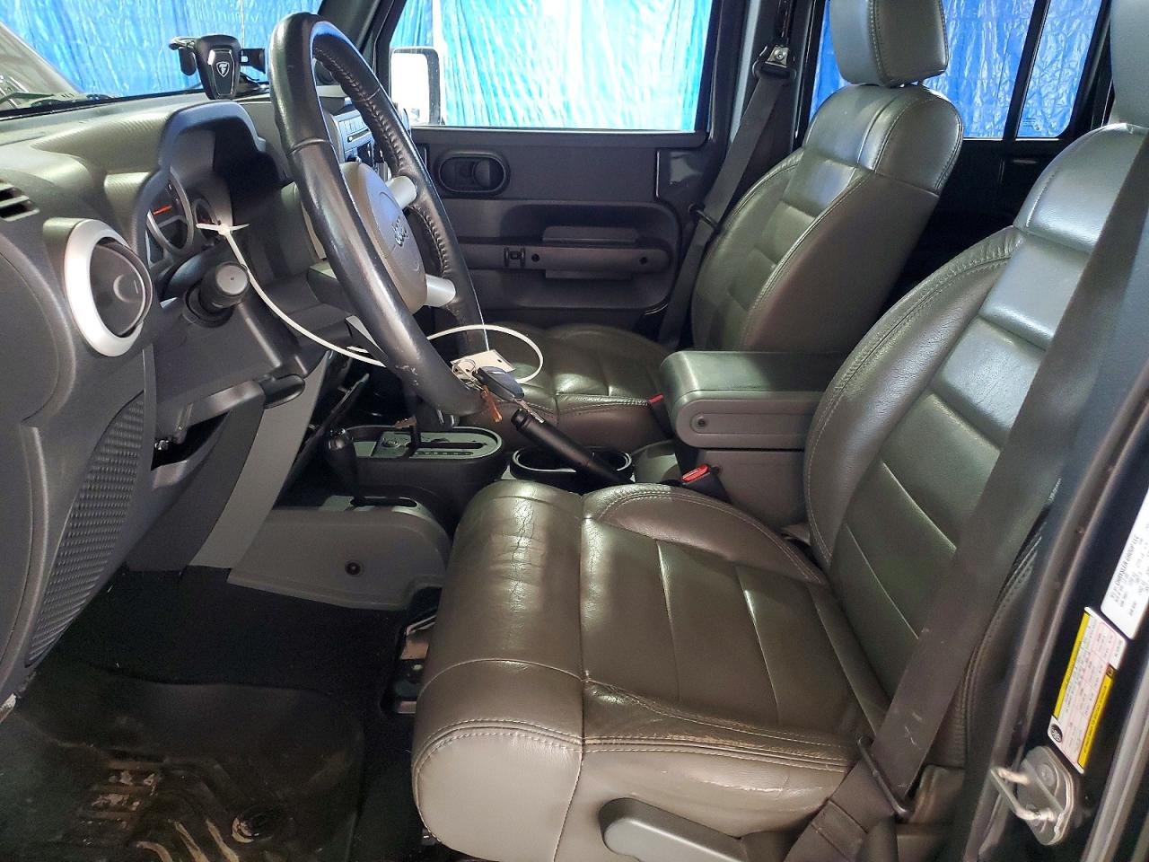 2010 Jeep Wrangler Unlimited Sahara Серый vin: 1J4BA5H16AL125739