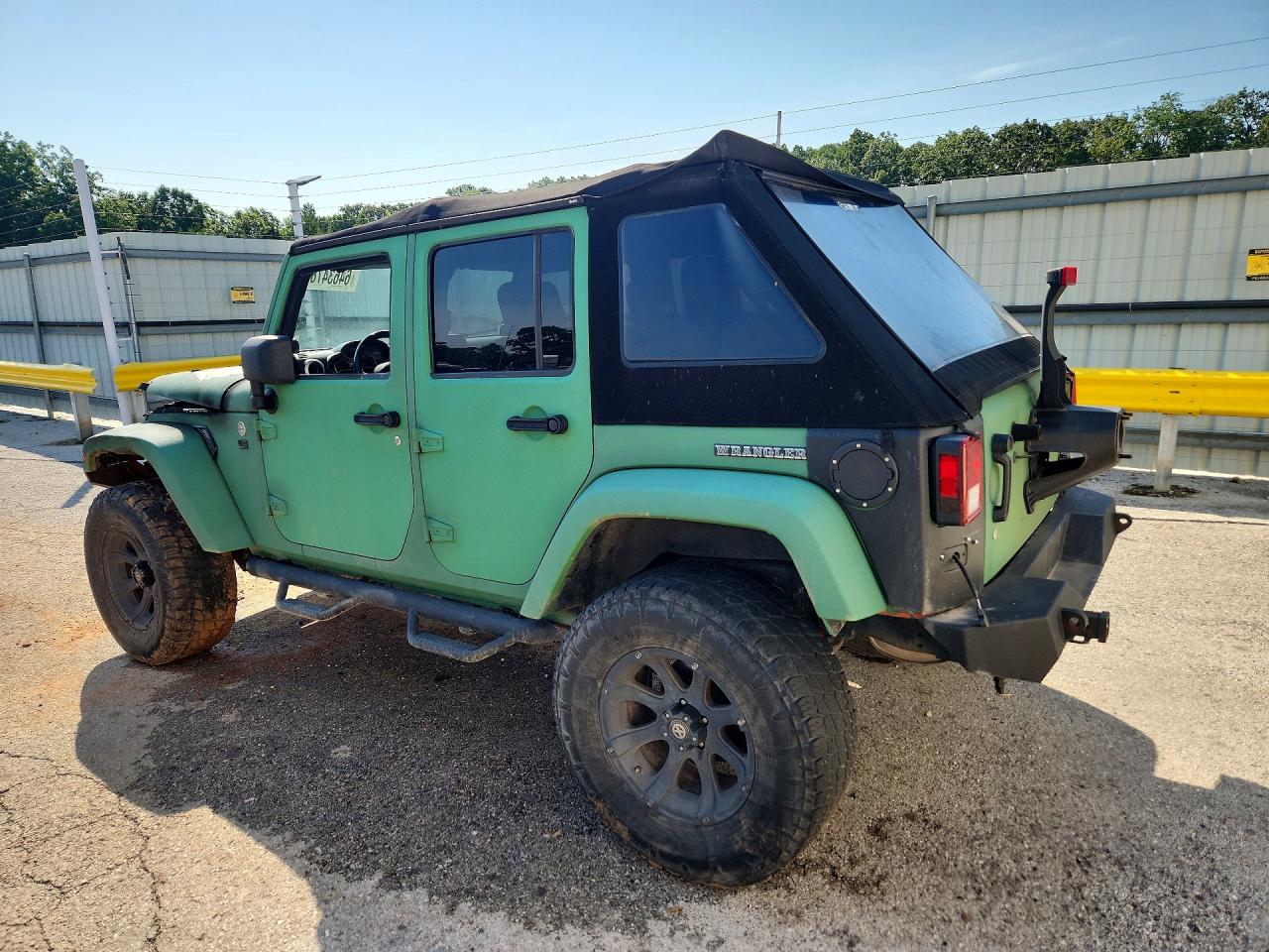 2010 Jeep Wrangler Unlimited Sahara Green vin: 1J4BA5H16AL180658