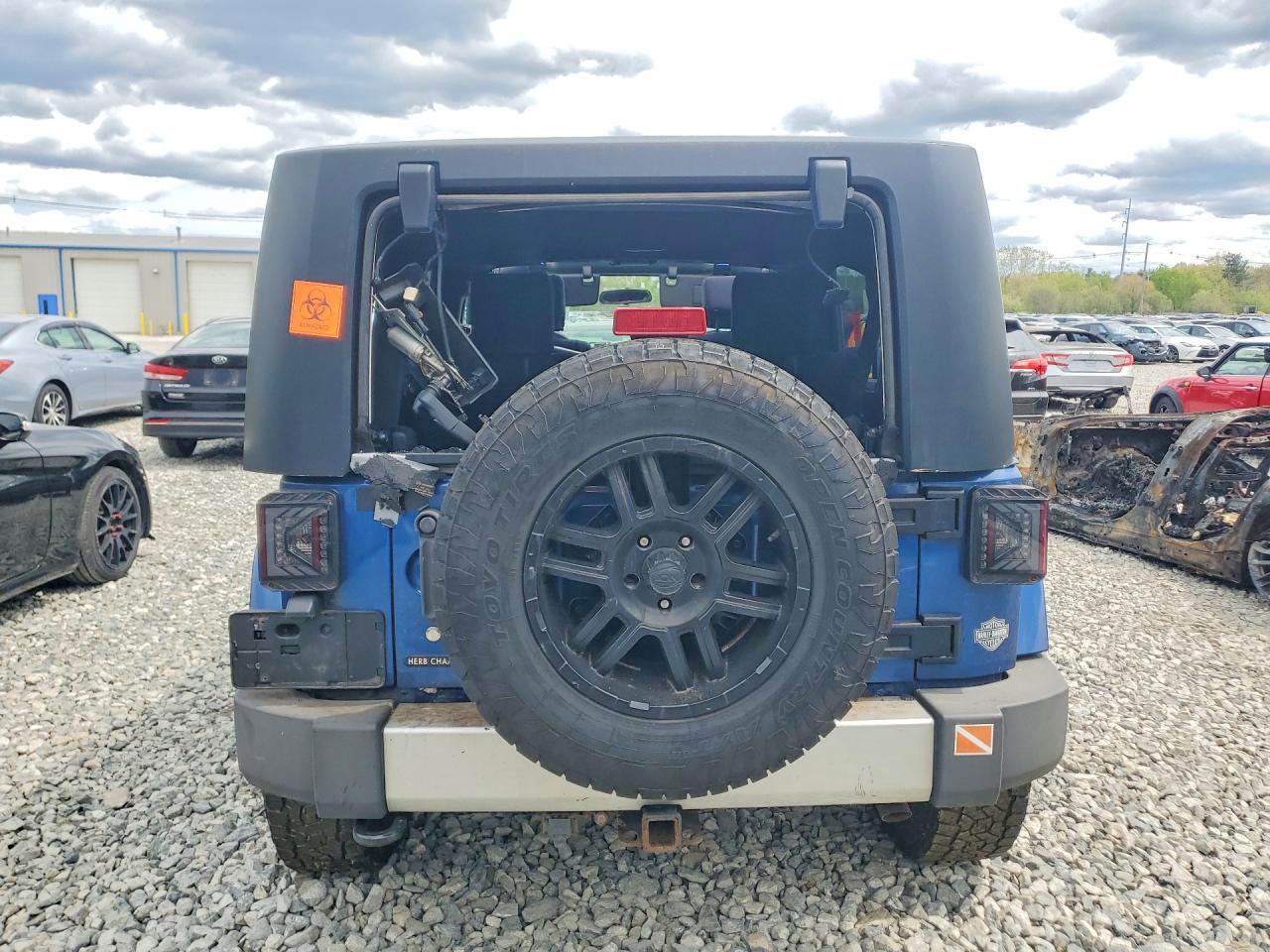 2010 Jeep Wrangler Unlimited Sahara Синий vin: 1J4BA5H16AL197847