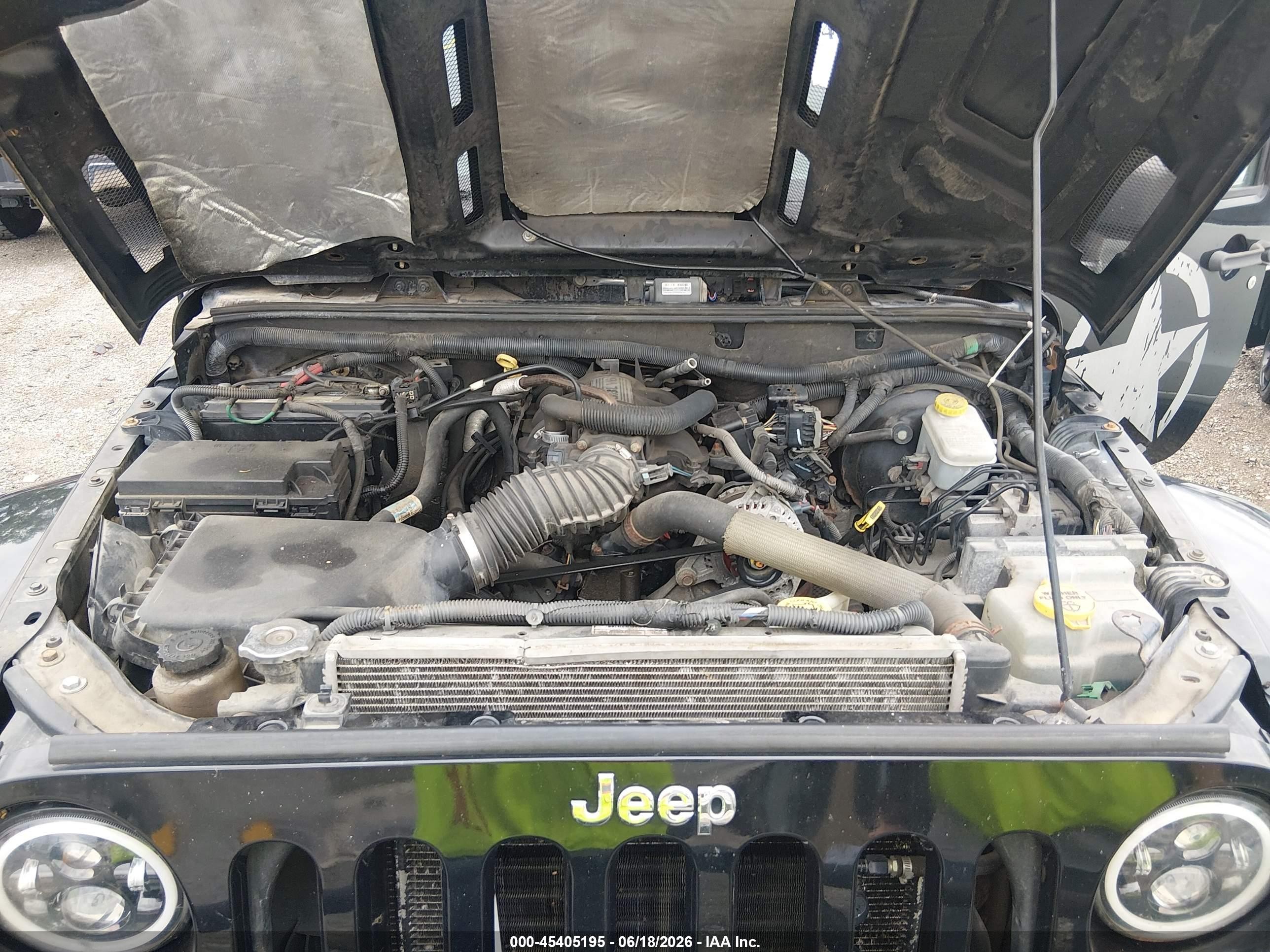 2010 Jeep Wrangler Unlimited Sahara Black vin: 1J4BA5H16AL207843