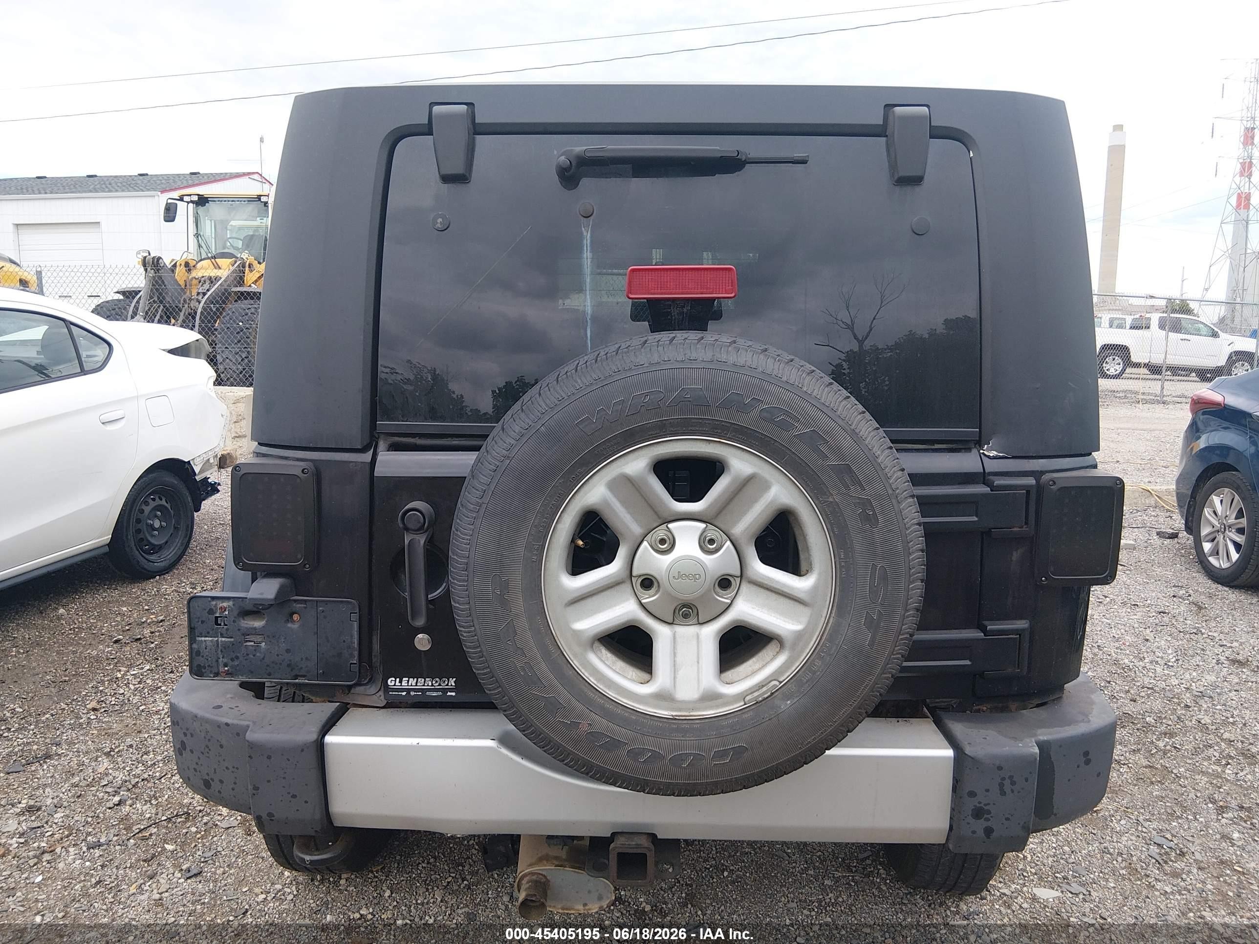 2010 Jeep Wrangler Unlimited Sahara Black vin: 1J4BA5H16AL207843