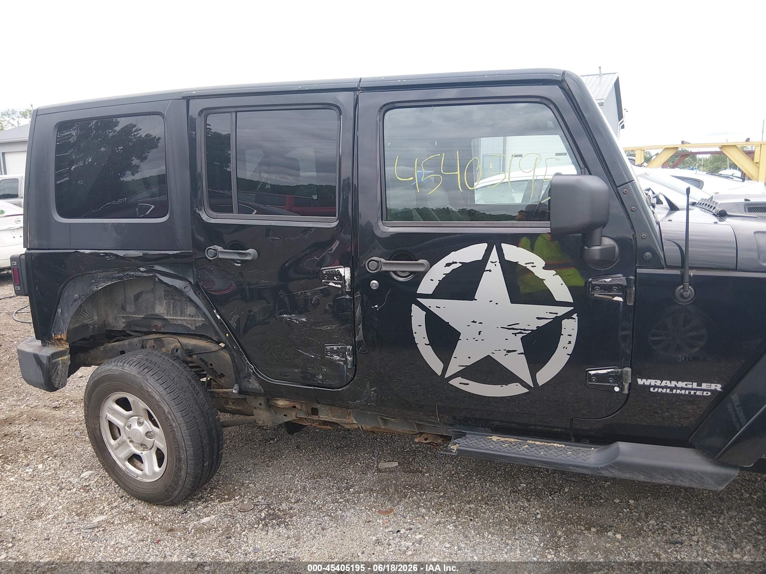 2010 Jeep Wrangler Unlimited Sahara Black vin: 1J4BA5H16AL207843