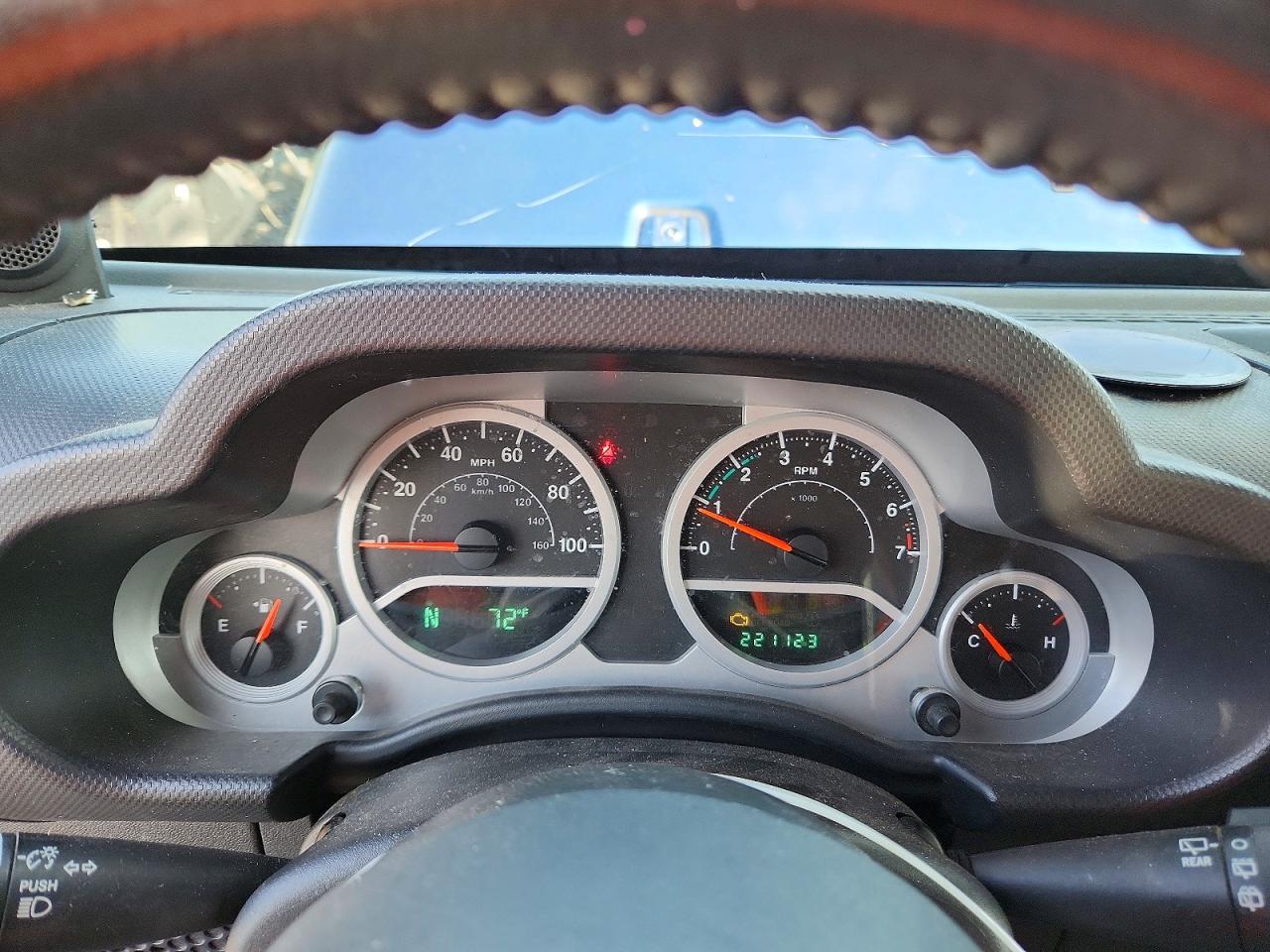 2010 Jeep Wrangler Unlimited Sahara Blue vin: 1J4BA5H17AL116130