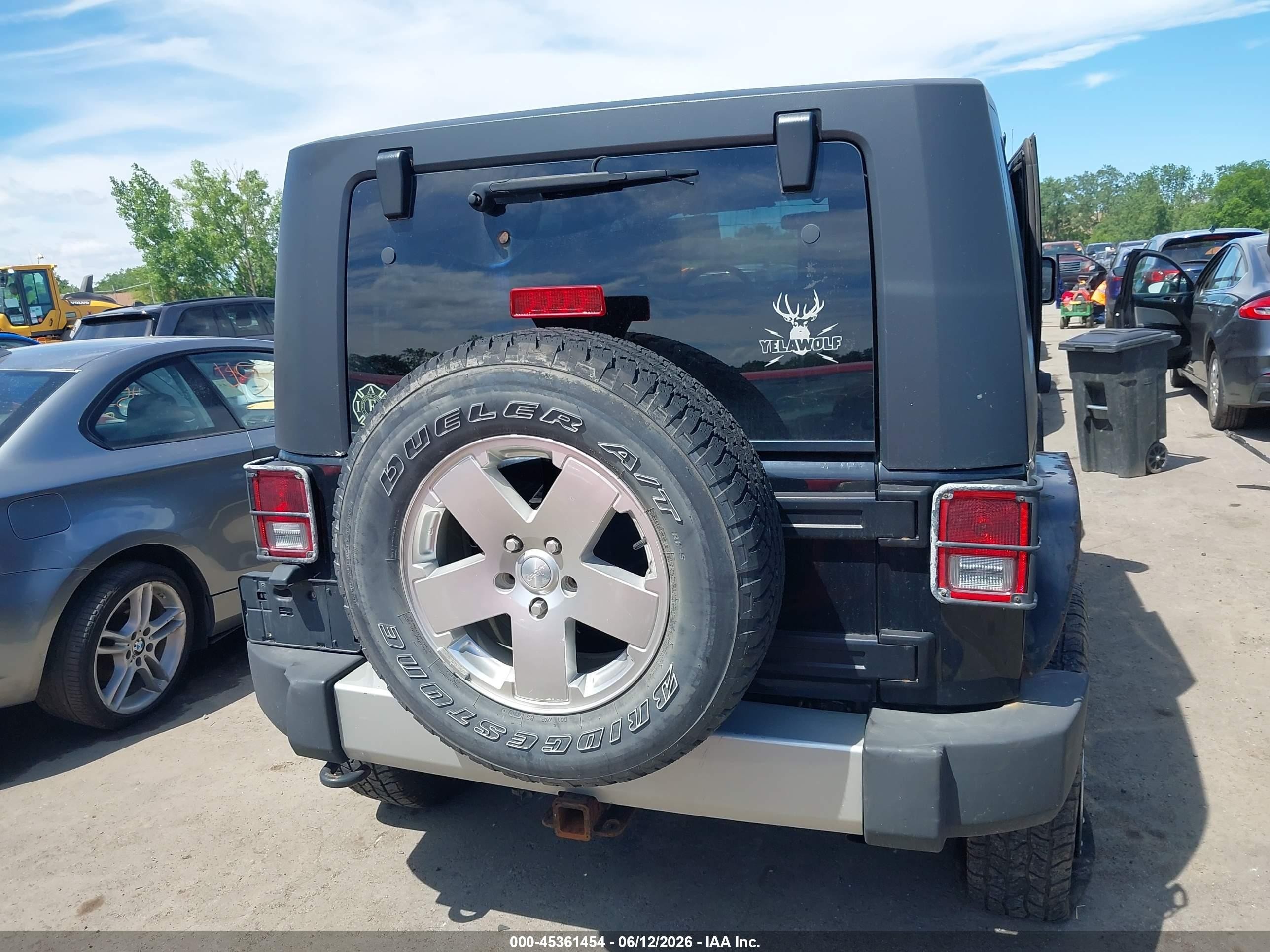 2010 Jeep Wrangler Unlimited Sahara Black vin: 1J4BA5H17AL220293