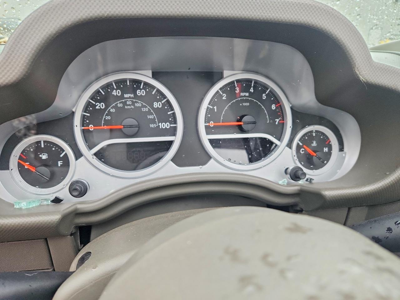 2010 Jeep Wrangler Unlimited Sahara Red vin: 1J4BA5H18AL220450